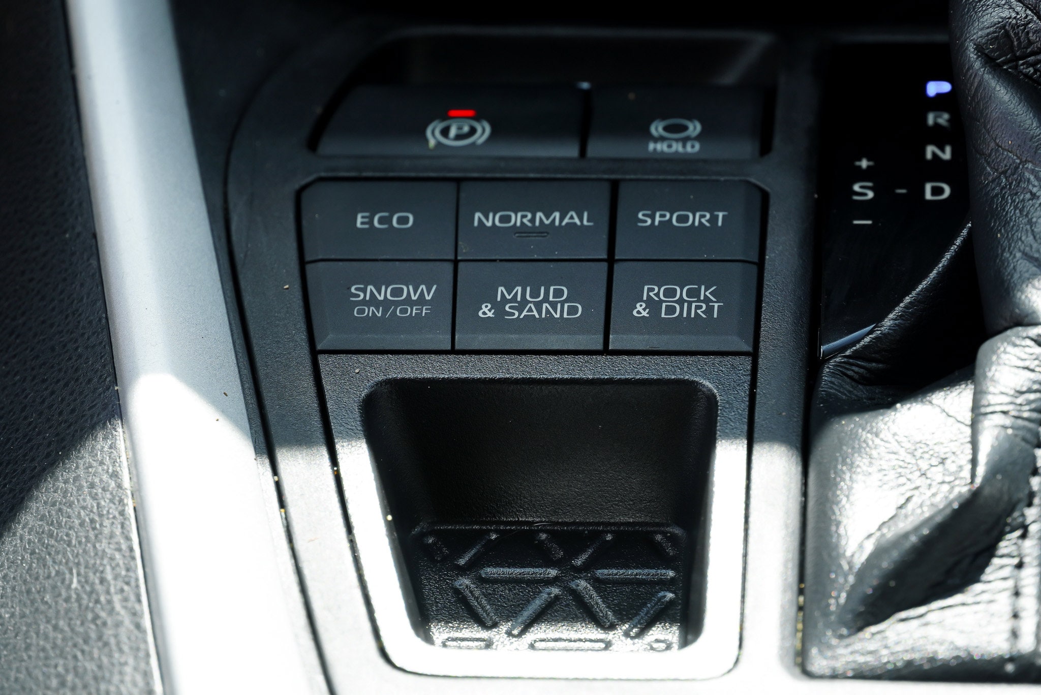 2021 Toyota RAV4 XLE - Photo 37