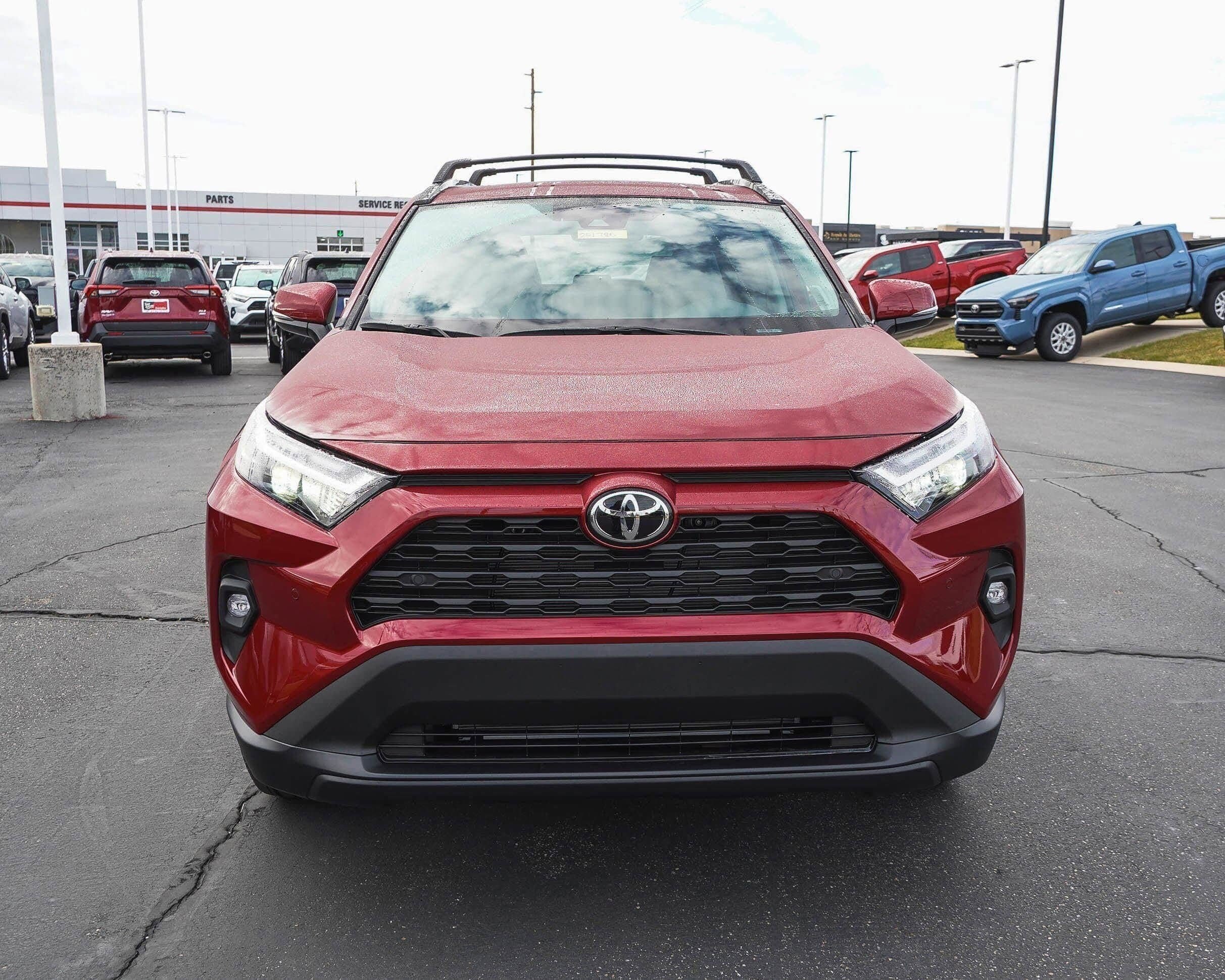 2025 Toyota RAV4 XLE Premium photo 3