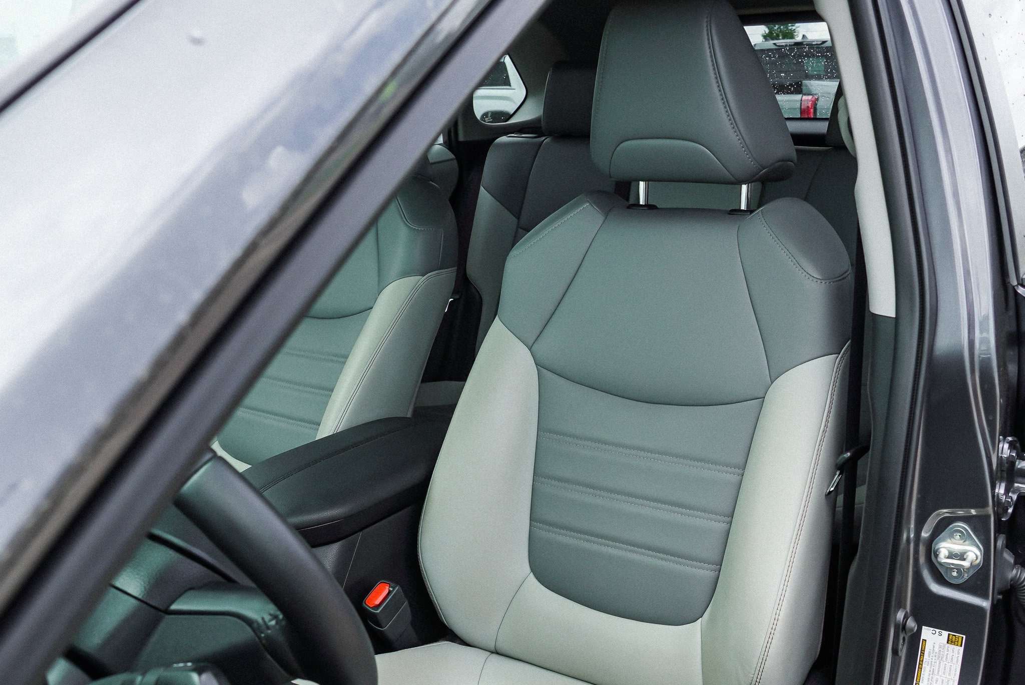 2023 Toyota RAV4 XLE Premium - Photo 17