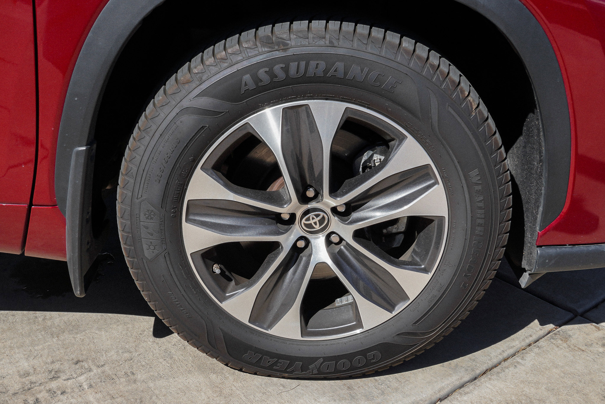 2022 Toyota Highlander XLE - Photo 10