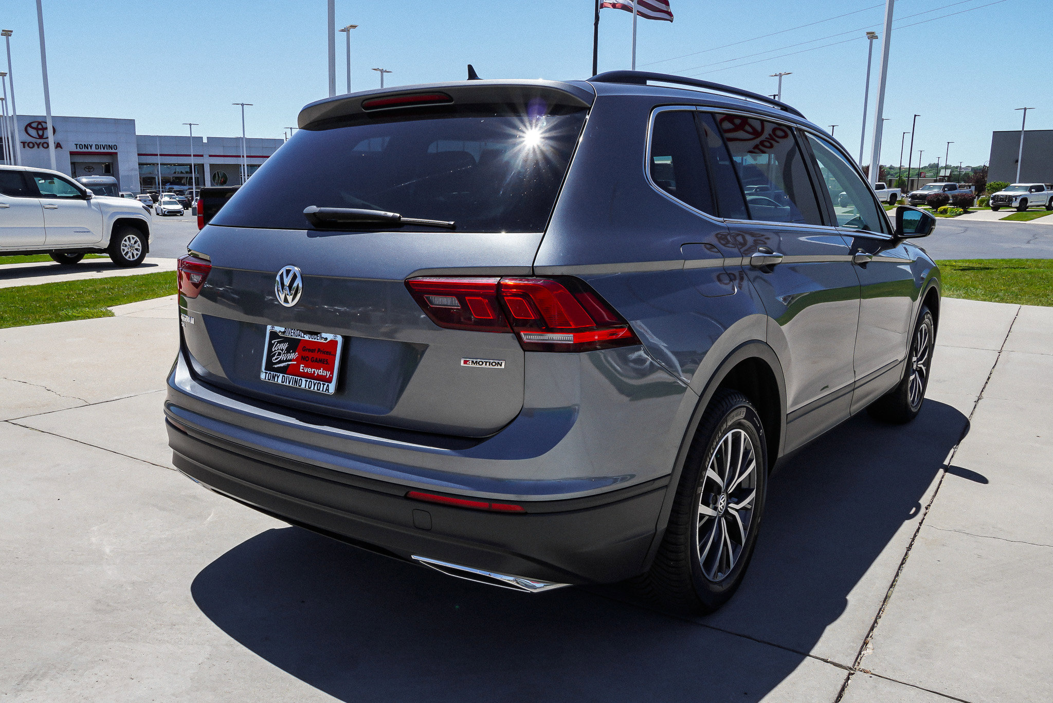 2019 Volkswagen Tiguan SE - Photo 8