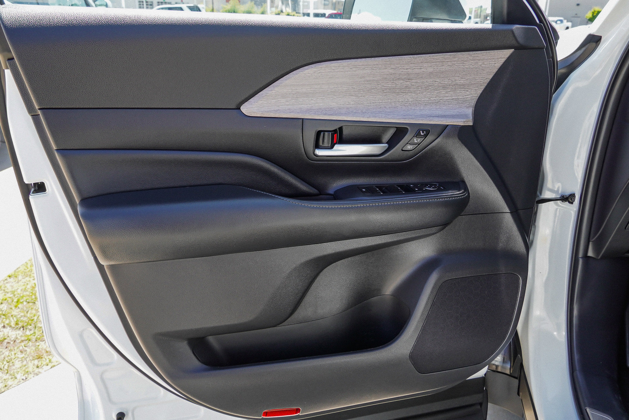 2025 Toyota Grand Highlander Platinum - Photo 21