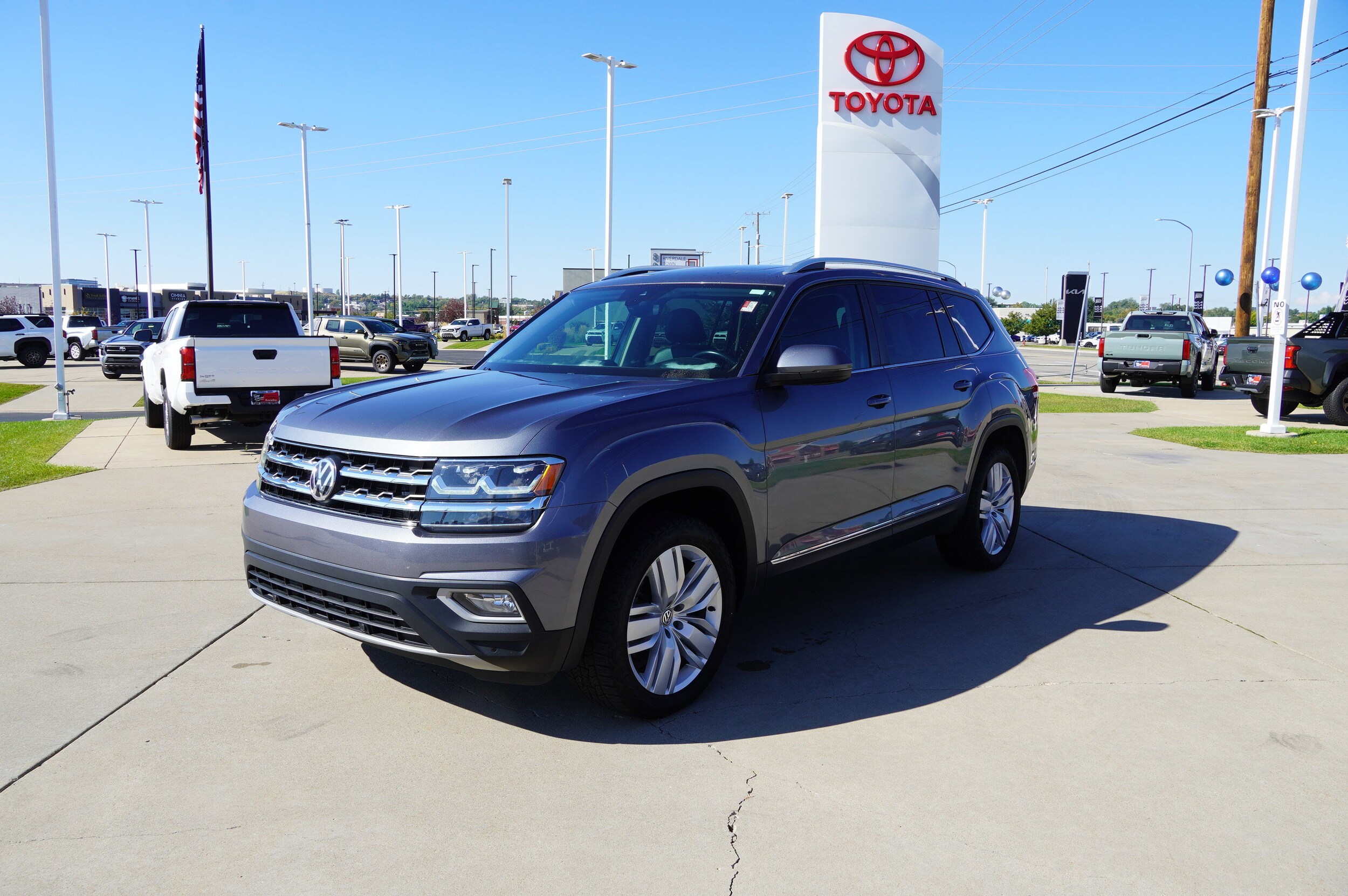 2019 Volkswagen Atlas V6 SEL photo 3