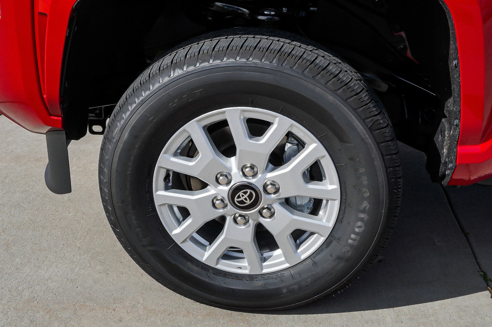 2026 Toyota Tacoma SR5 - Photo 12