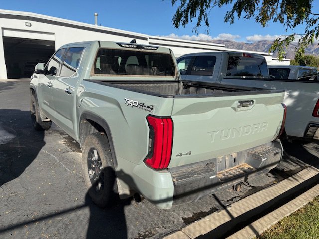 2022 Toyota Tundra Limited CrewMax photo 3
