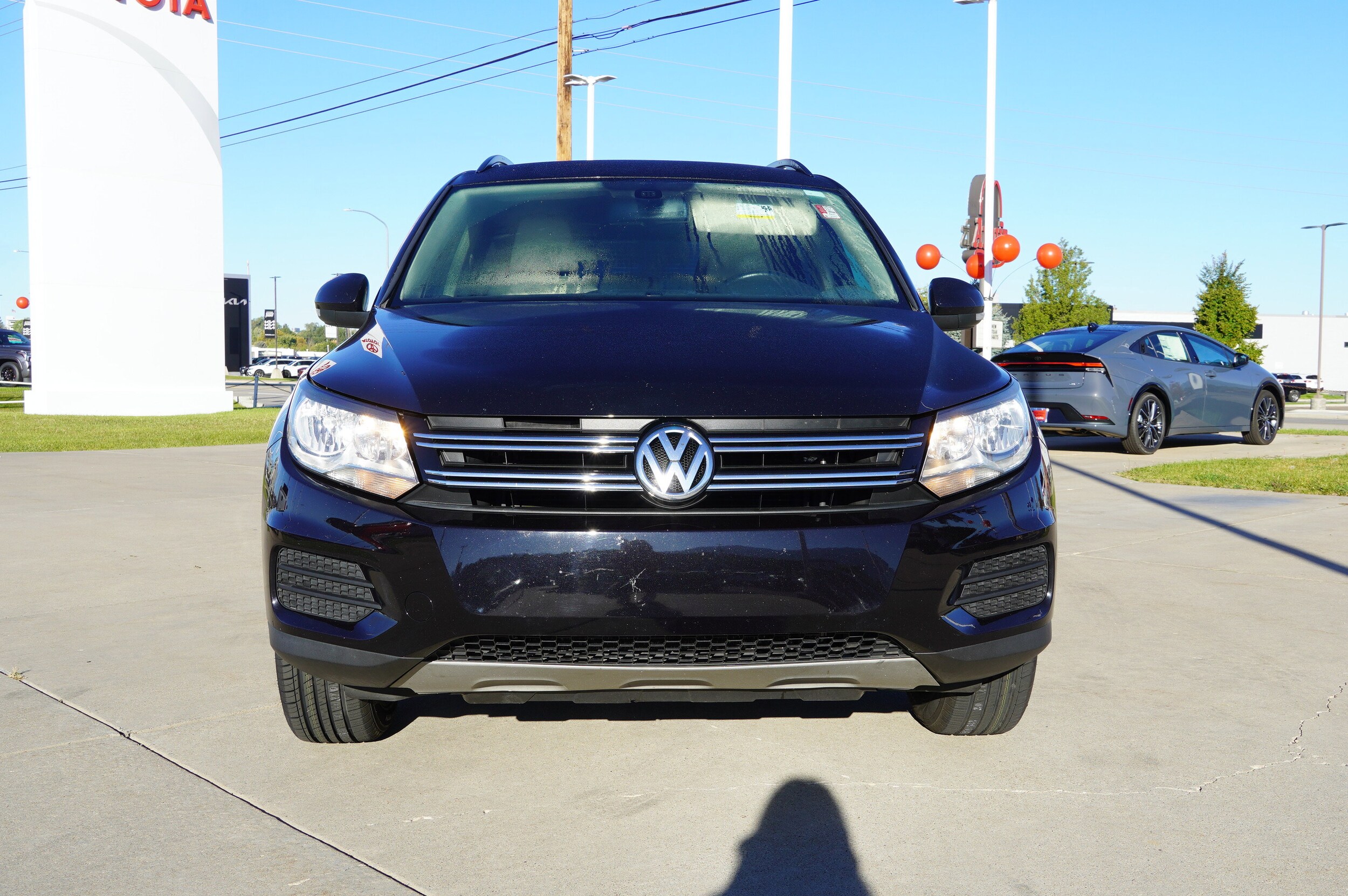 2017 Volkswagen Tiguan S photo 3