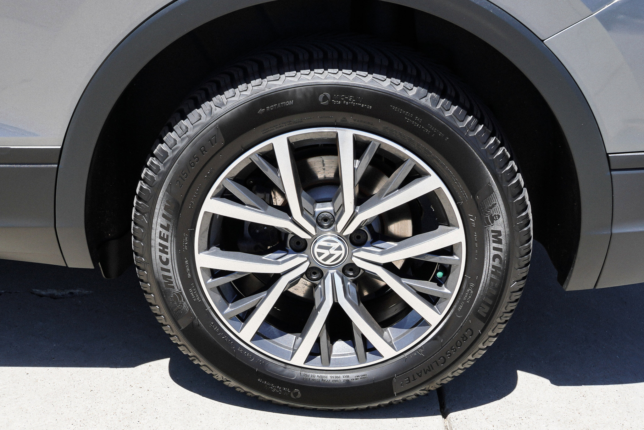 2019 Volkswagen Tiguan SE - Photo 13