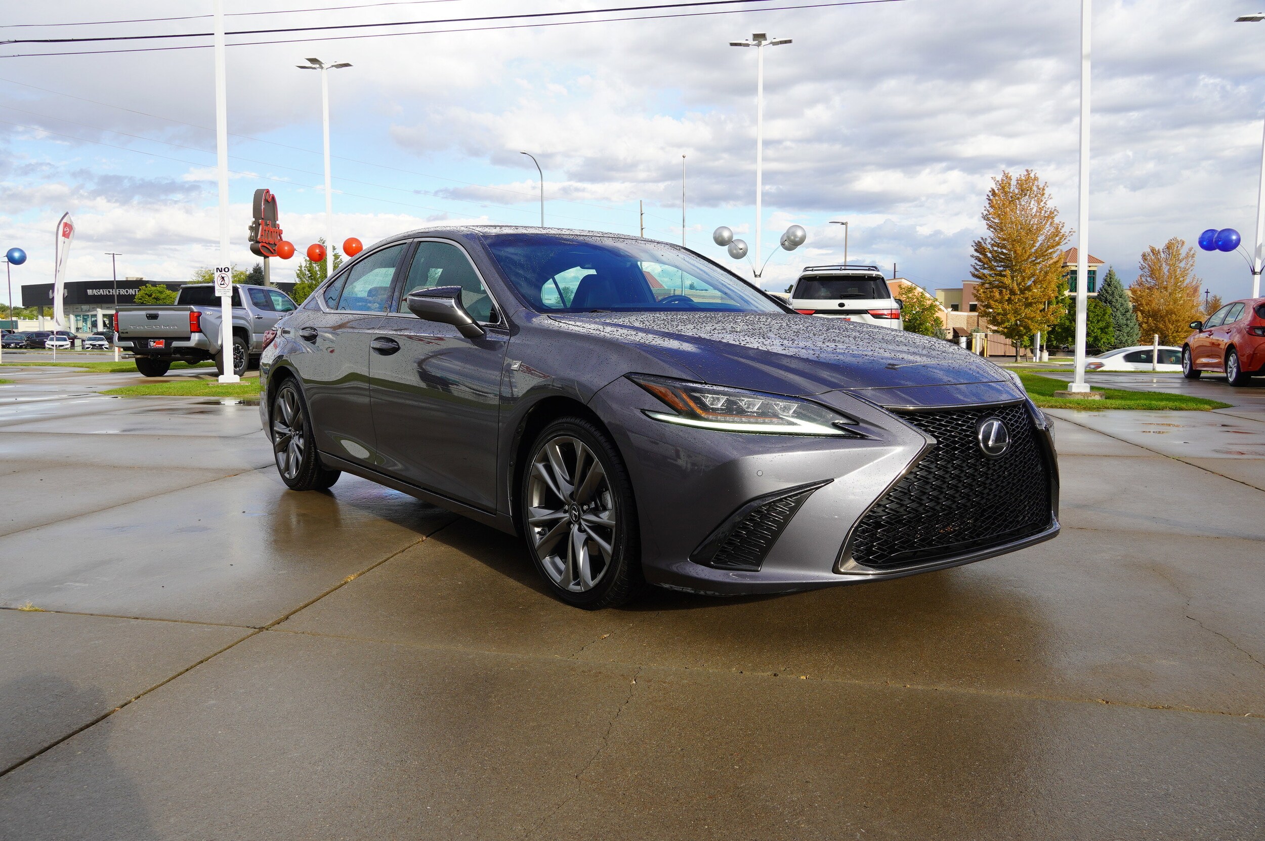 2019 Lexus ES 350 F SPORT photo 2