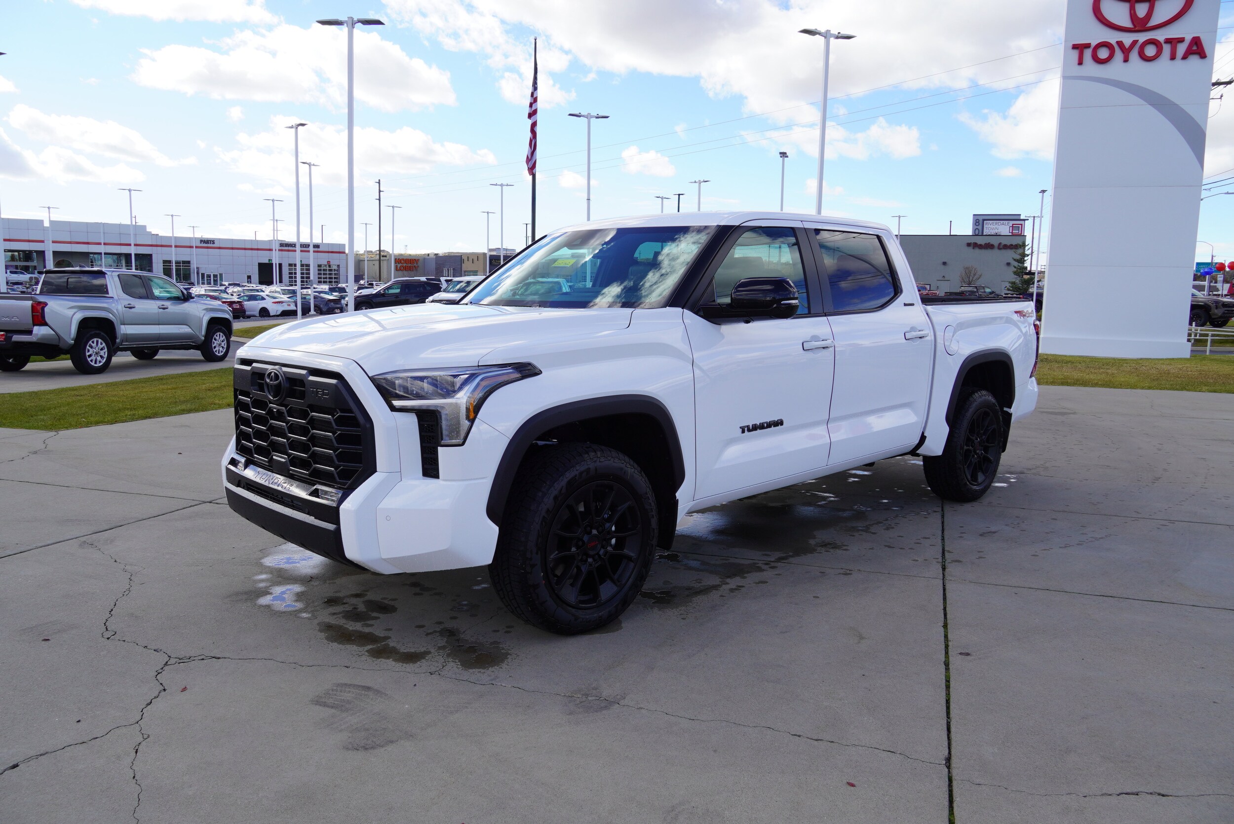 2026 Toyota Tundra Limited photo 4