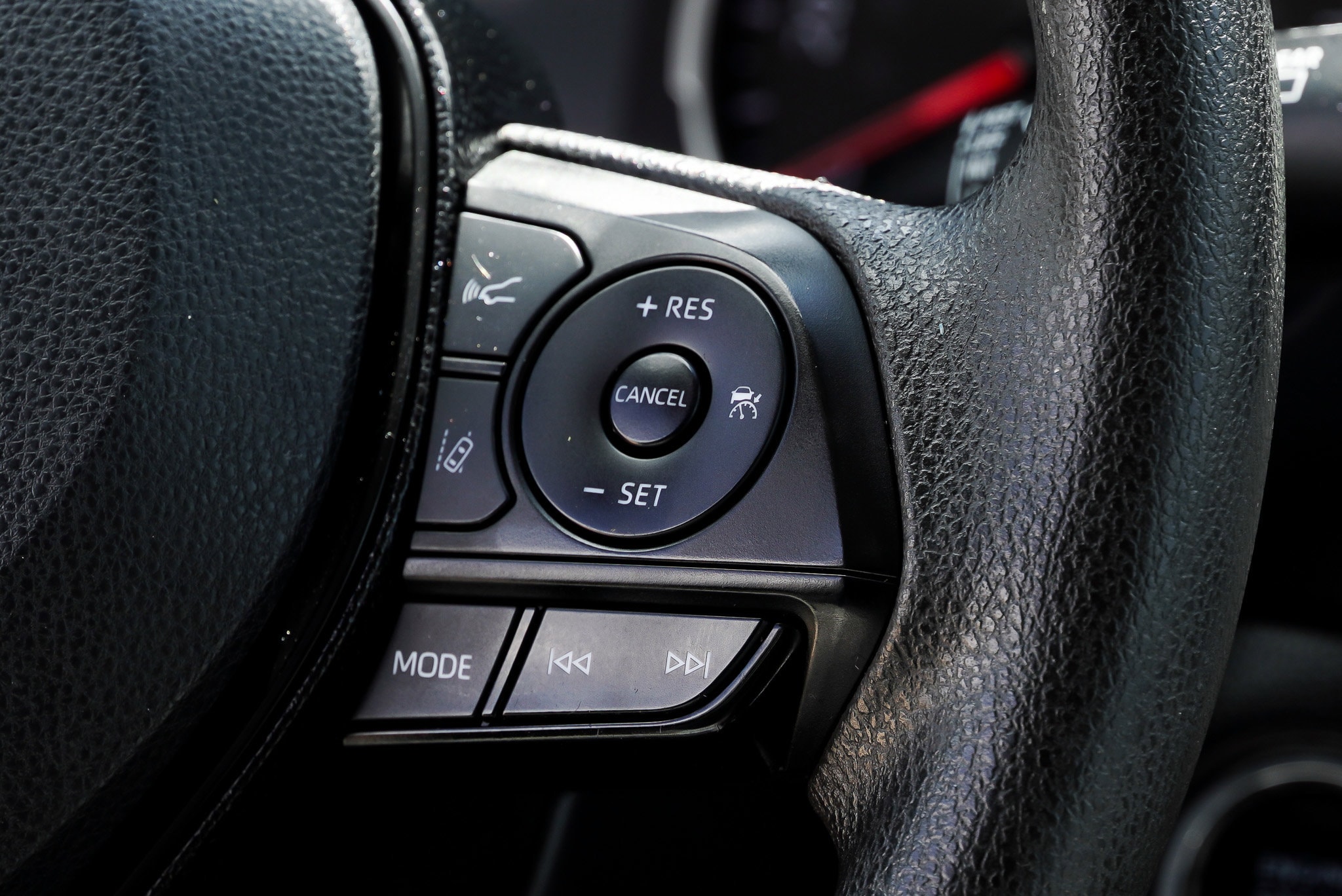 2021 Toyota RAV4 XLE - Photo 33