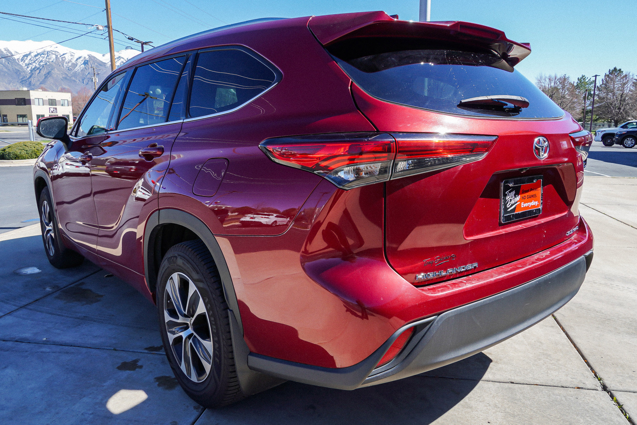 2022 Toyota Highlander XLE - Photo 6