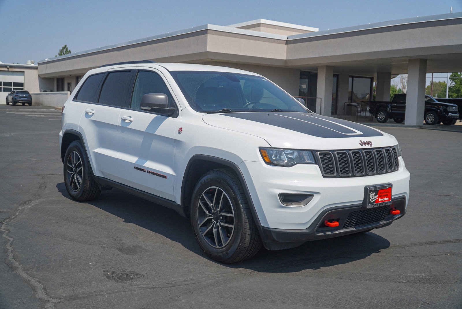 Used 2019 Jeep Grand Cherokee Trailhawk with VIN 1C4RJFLG1KC686728 for sale in Riverdale, UT