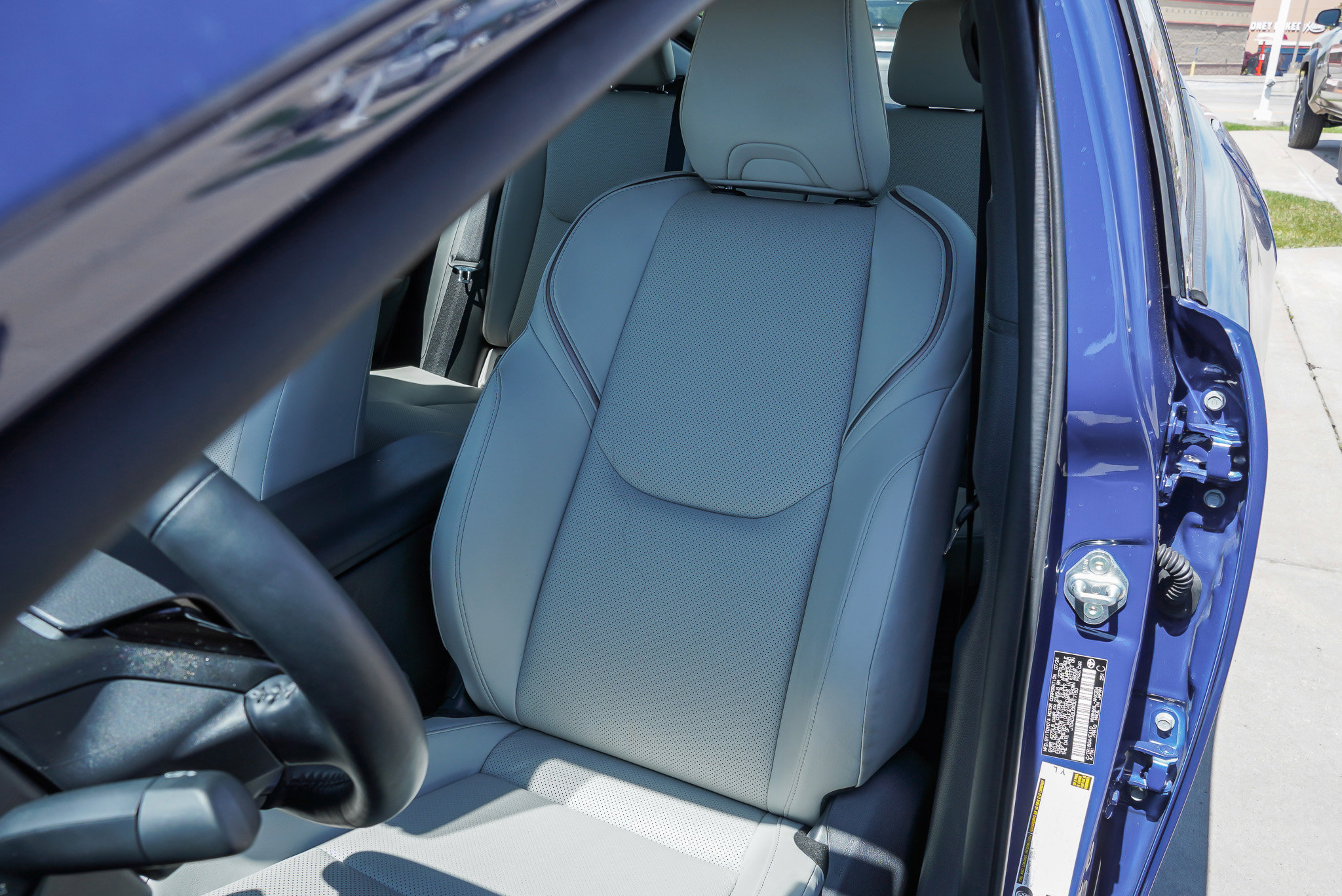 2024 Toyota Prius XLE - Photo 16