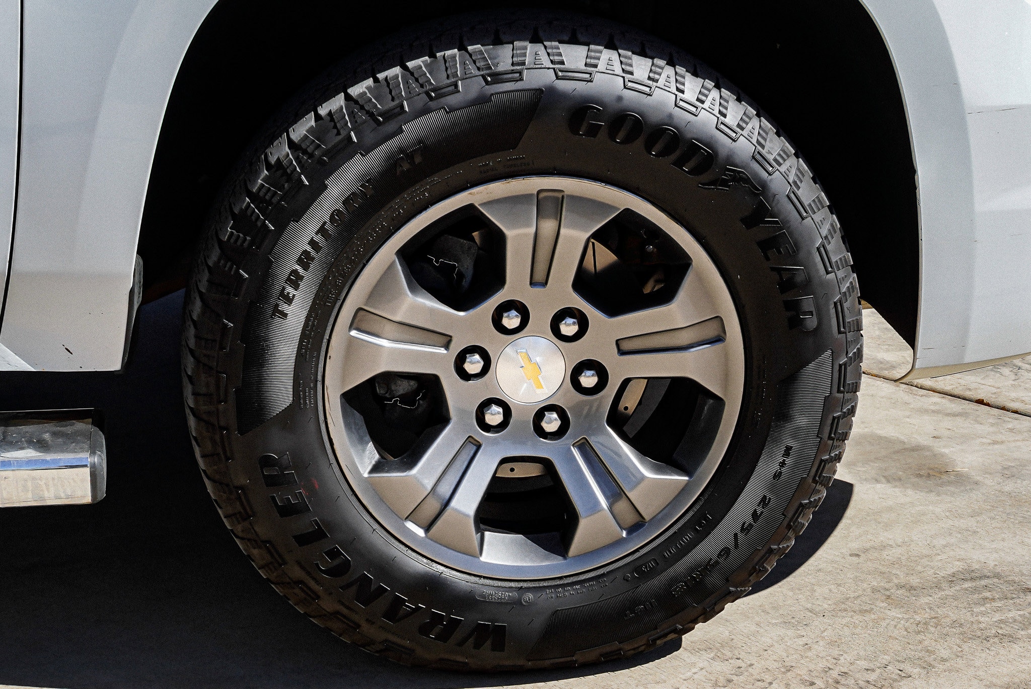 2016 Chevrolet Suburban LT - Photo 10
