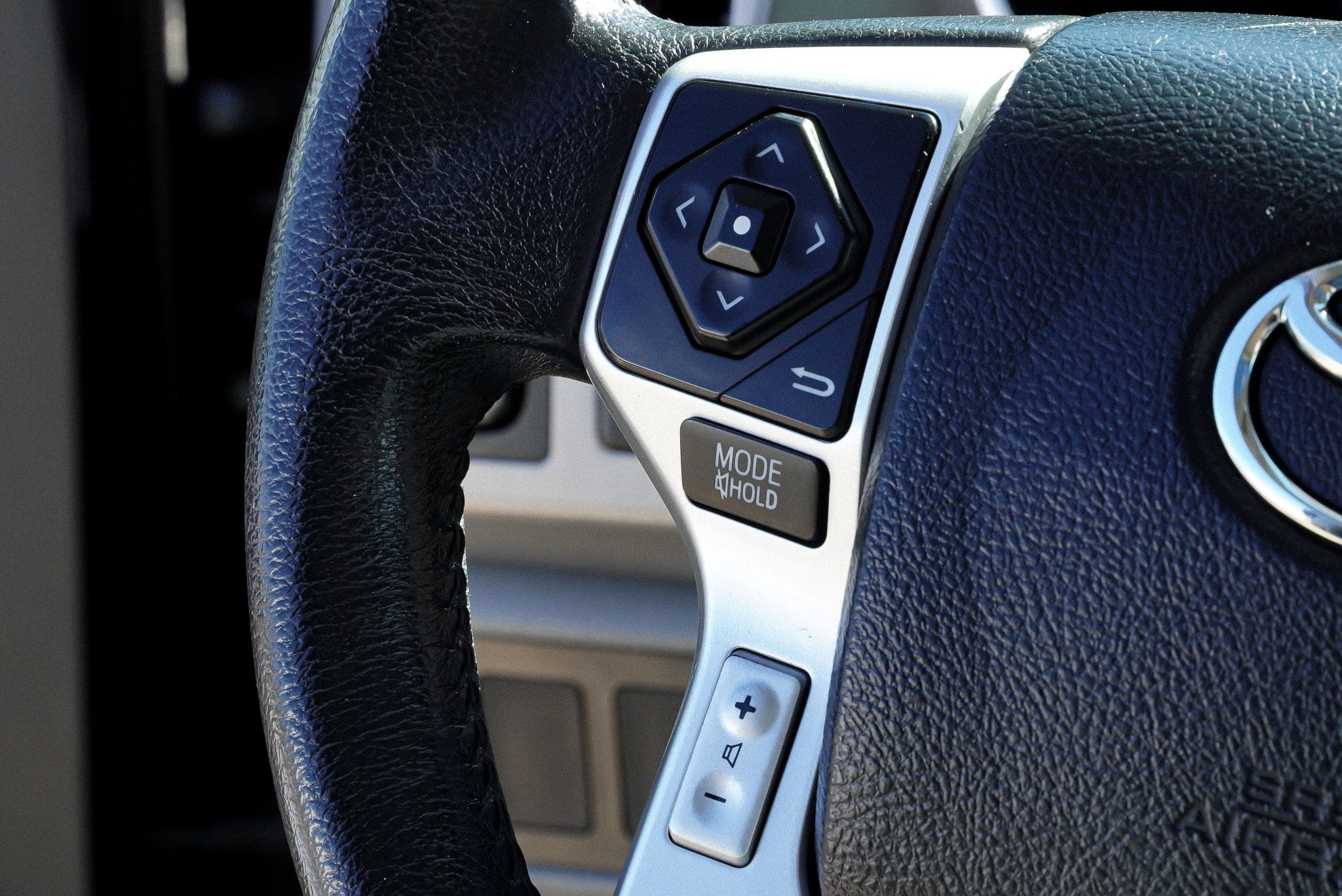 2016 Toyota Sequoia SR5 - Photo 35