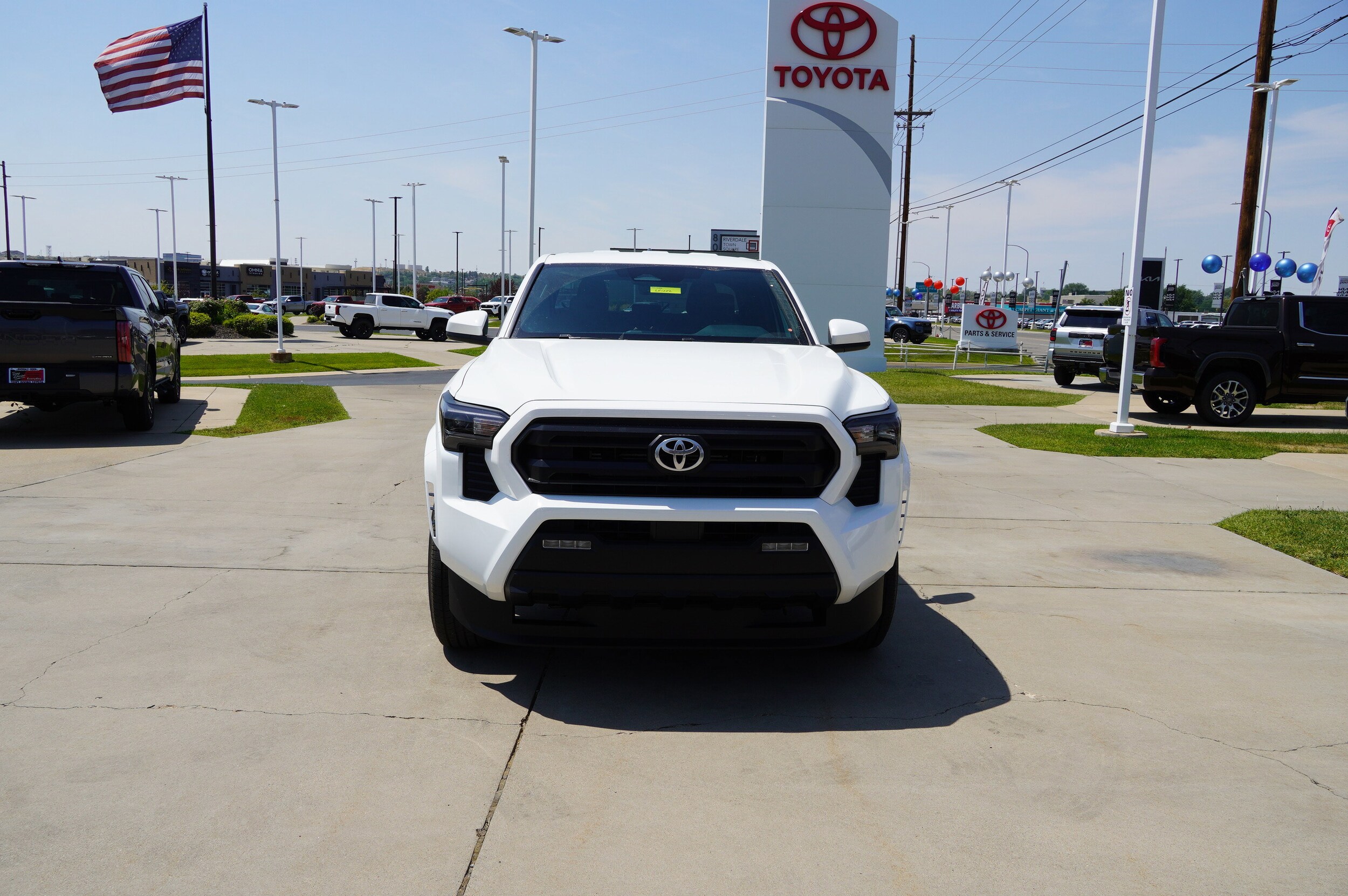 2025 Toyota Tacoma SR5 photo 3
