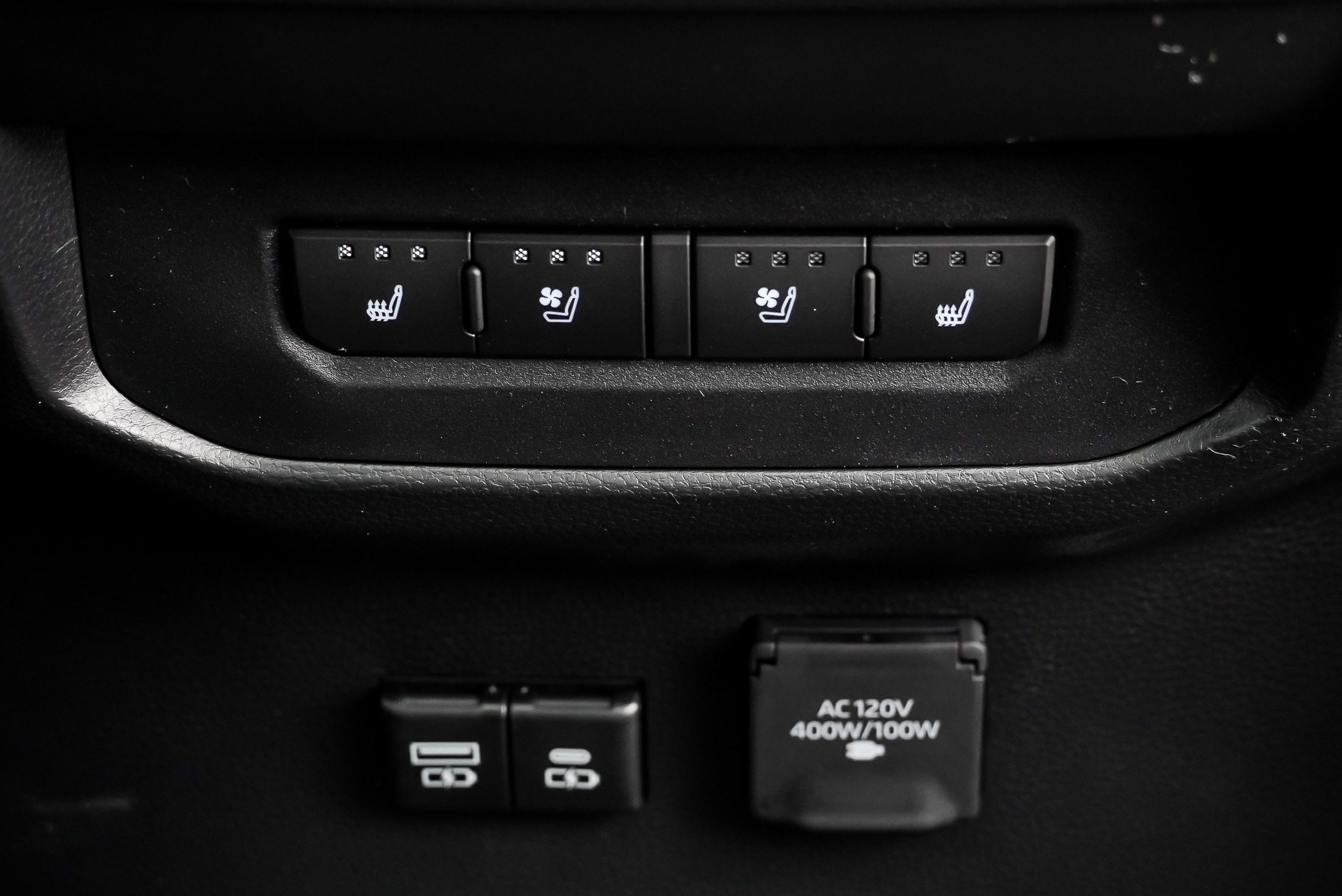 2026 Toyota Tundra Platinum - Photo 32