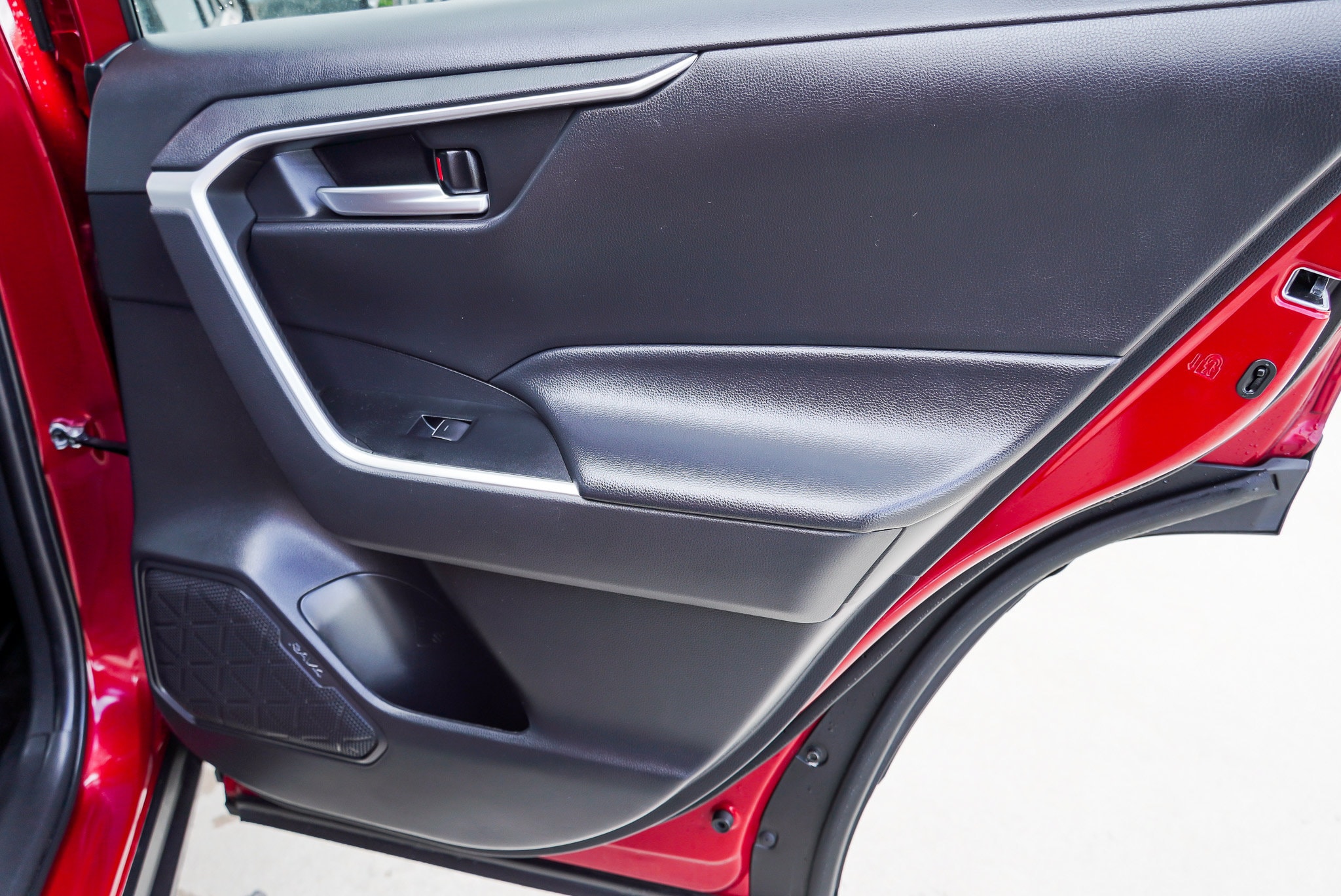 2023 Toyota RAV4 XLE - Photo 29