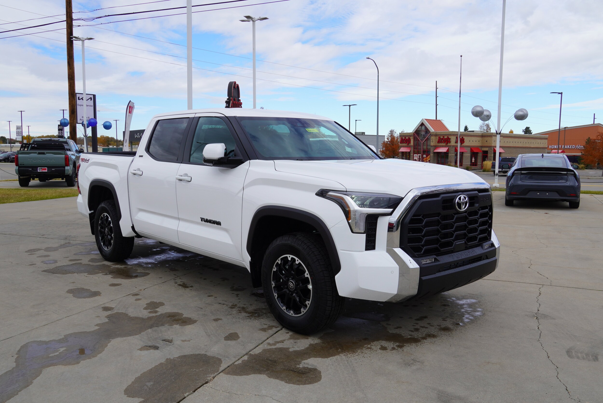2026 Toyota Tundra SR5 CrewMax photo 2