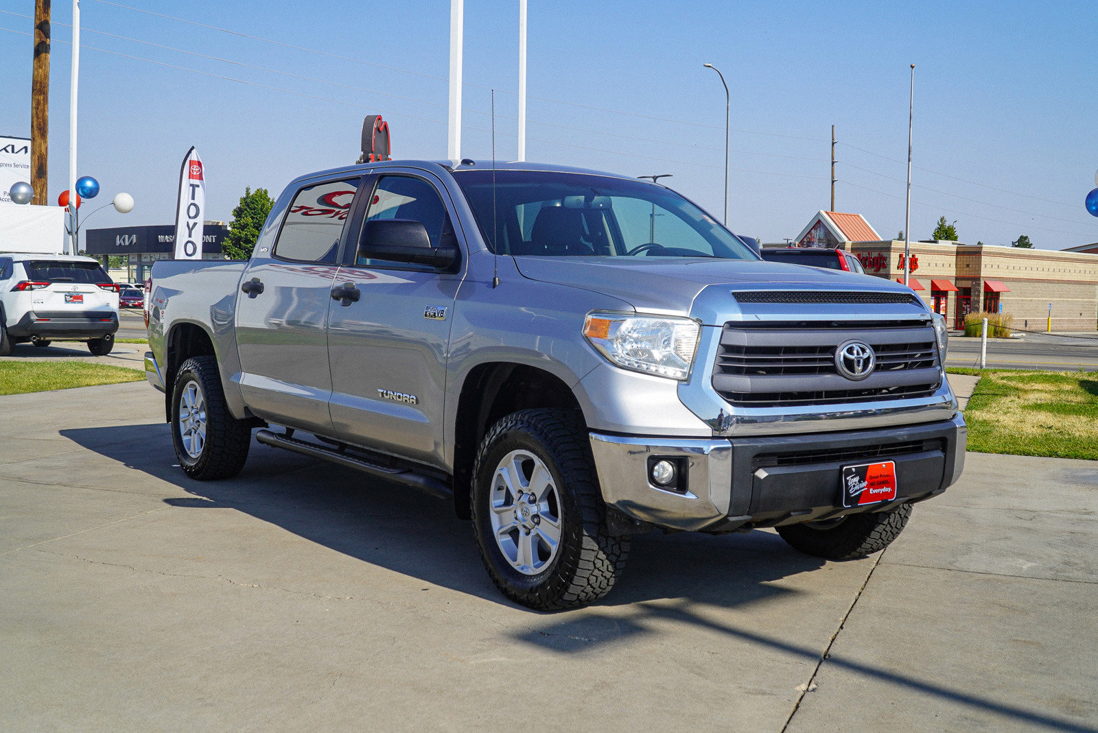 Used 2015 Toyota Tundra SR5 with VIN 5TFDW5F17FX425647 for sale in Riverdale, UT