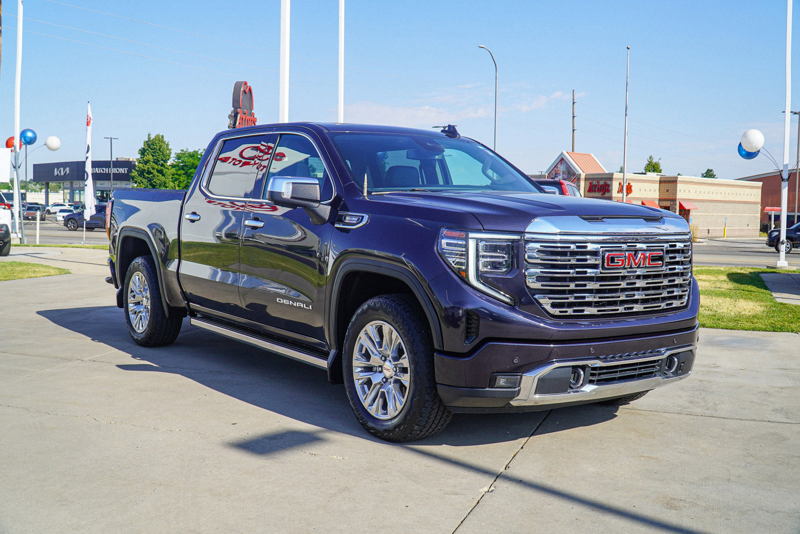 Used 2022 GMC Sierra 1500 Denali Denali with VIN 3GTUUGET2NG641123 for sale in Riverdale, UT