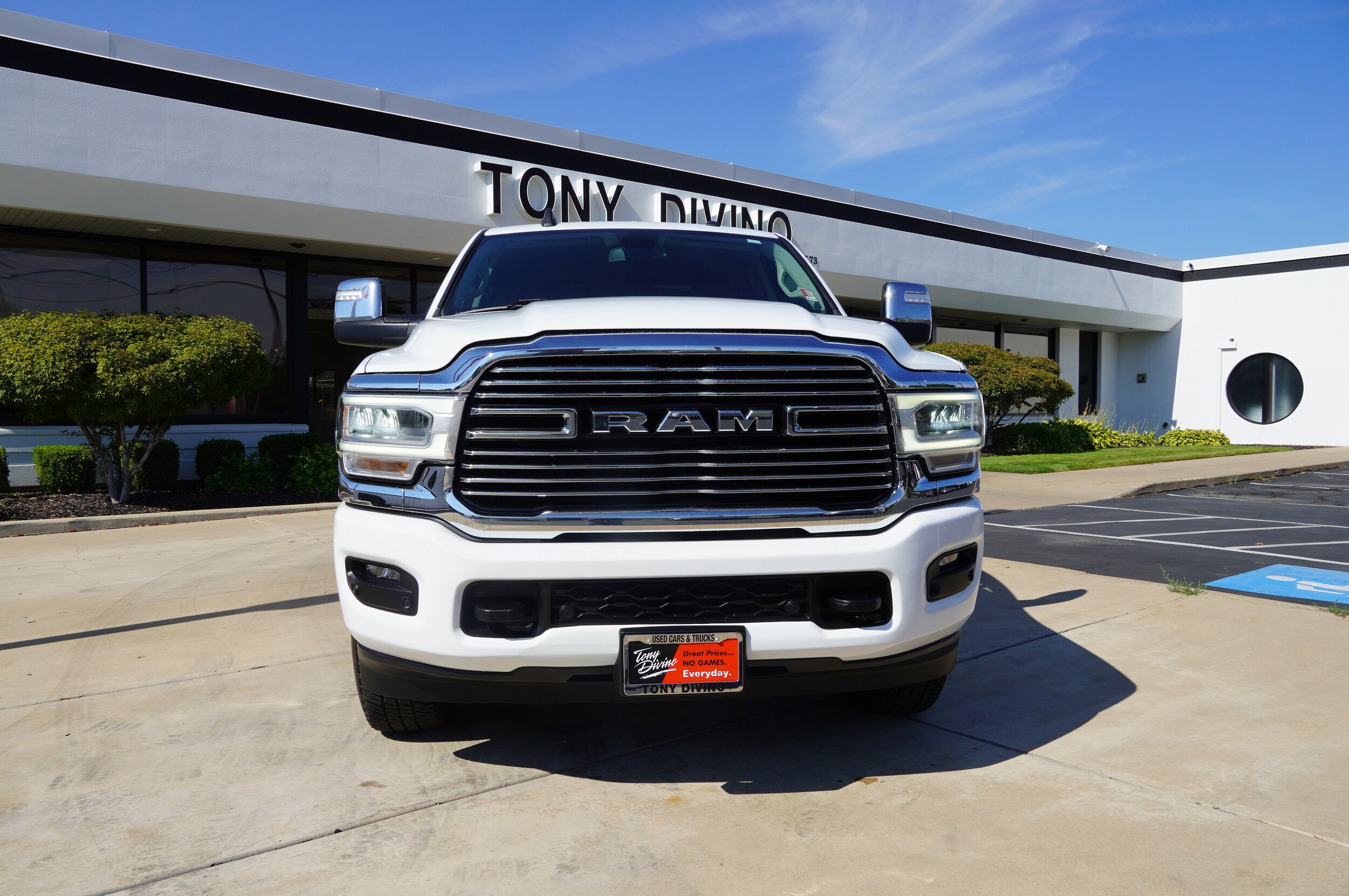 2024 Ram 2500 Laramie photo 3