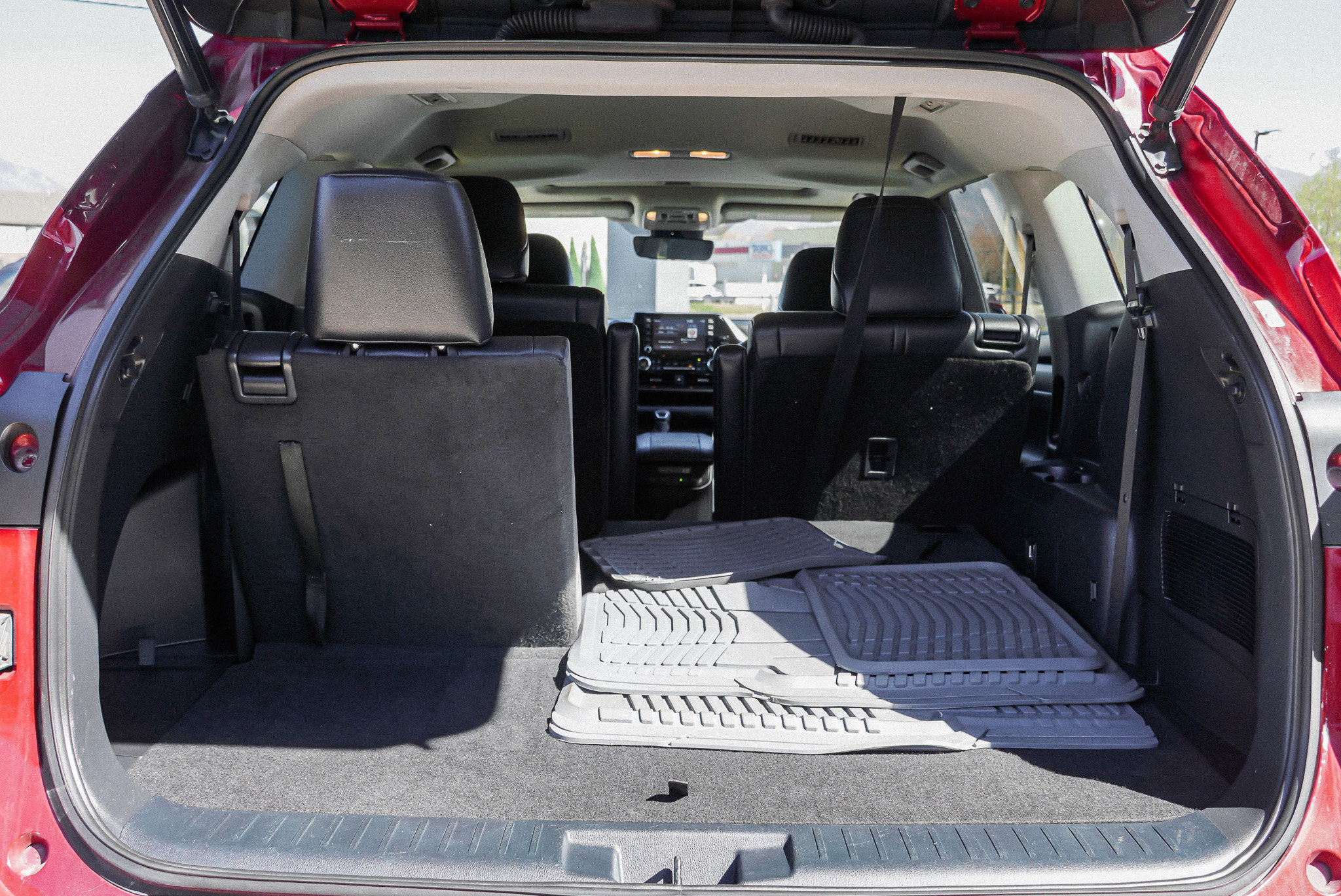 2022 Toyota Highlander XLE - Photo 14