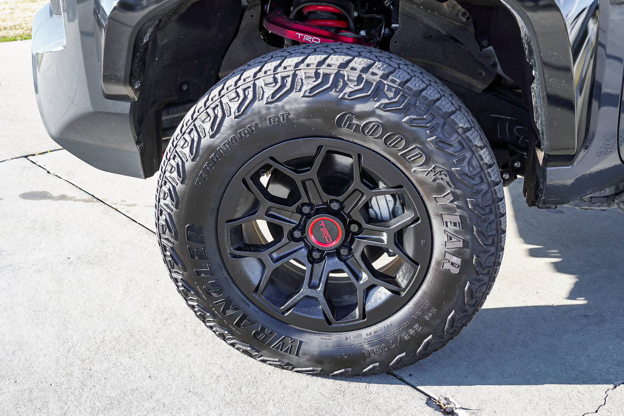 2025 Toyota Tacoma TRD Pro - Photo 12