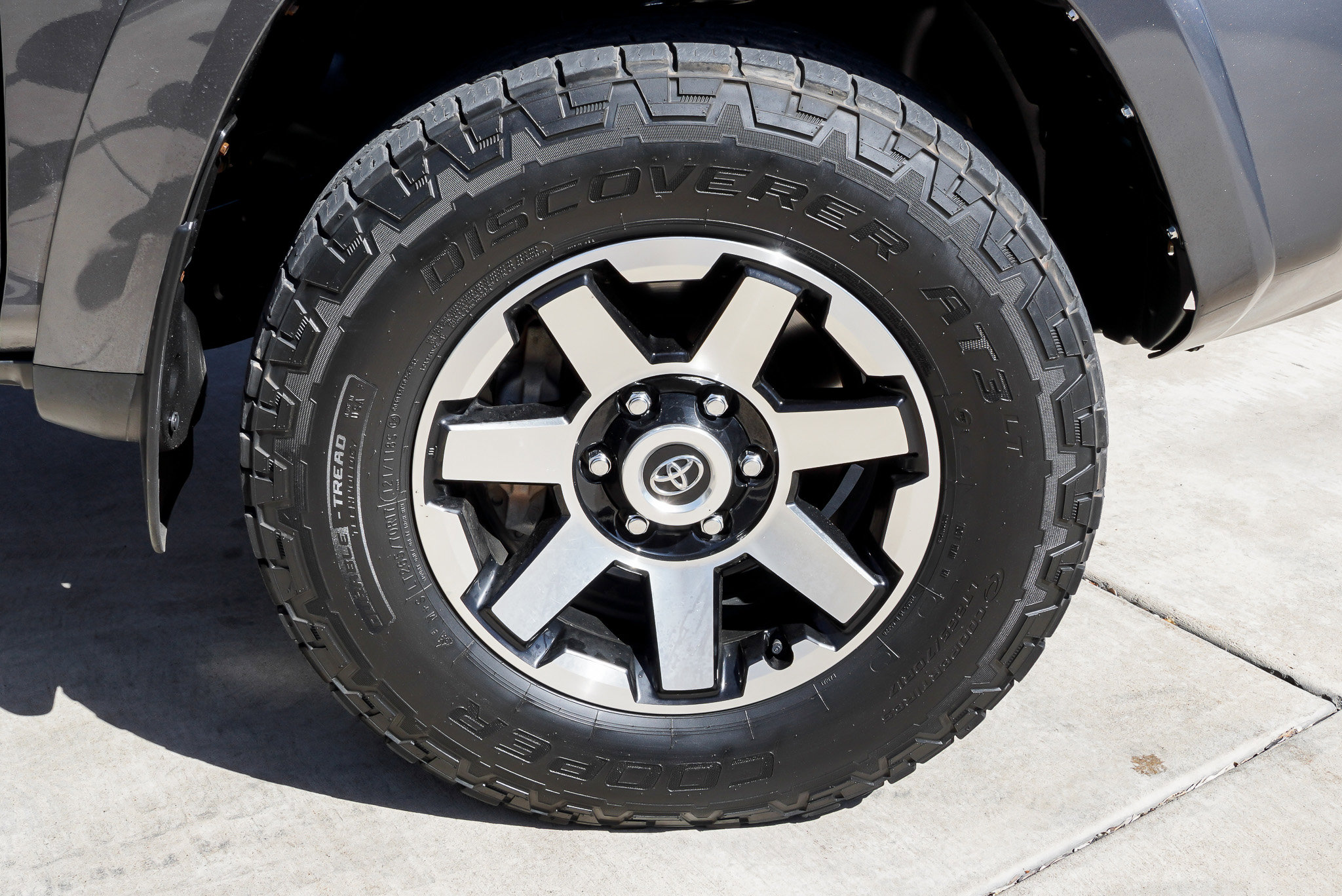 2023 Toyota 4Runner TRD Off-Road - Photo 10