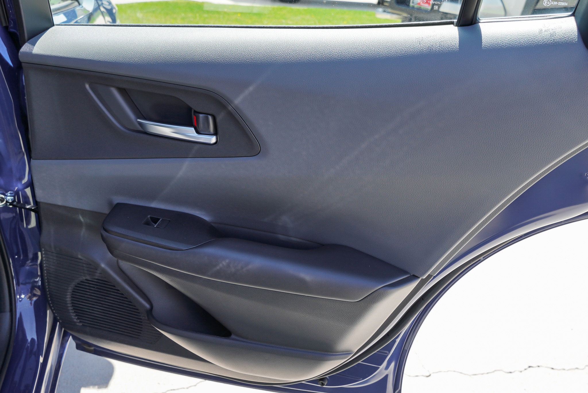 2024 Toyota Prius XLE - Photo 27
