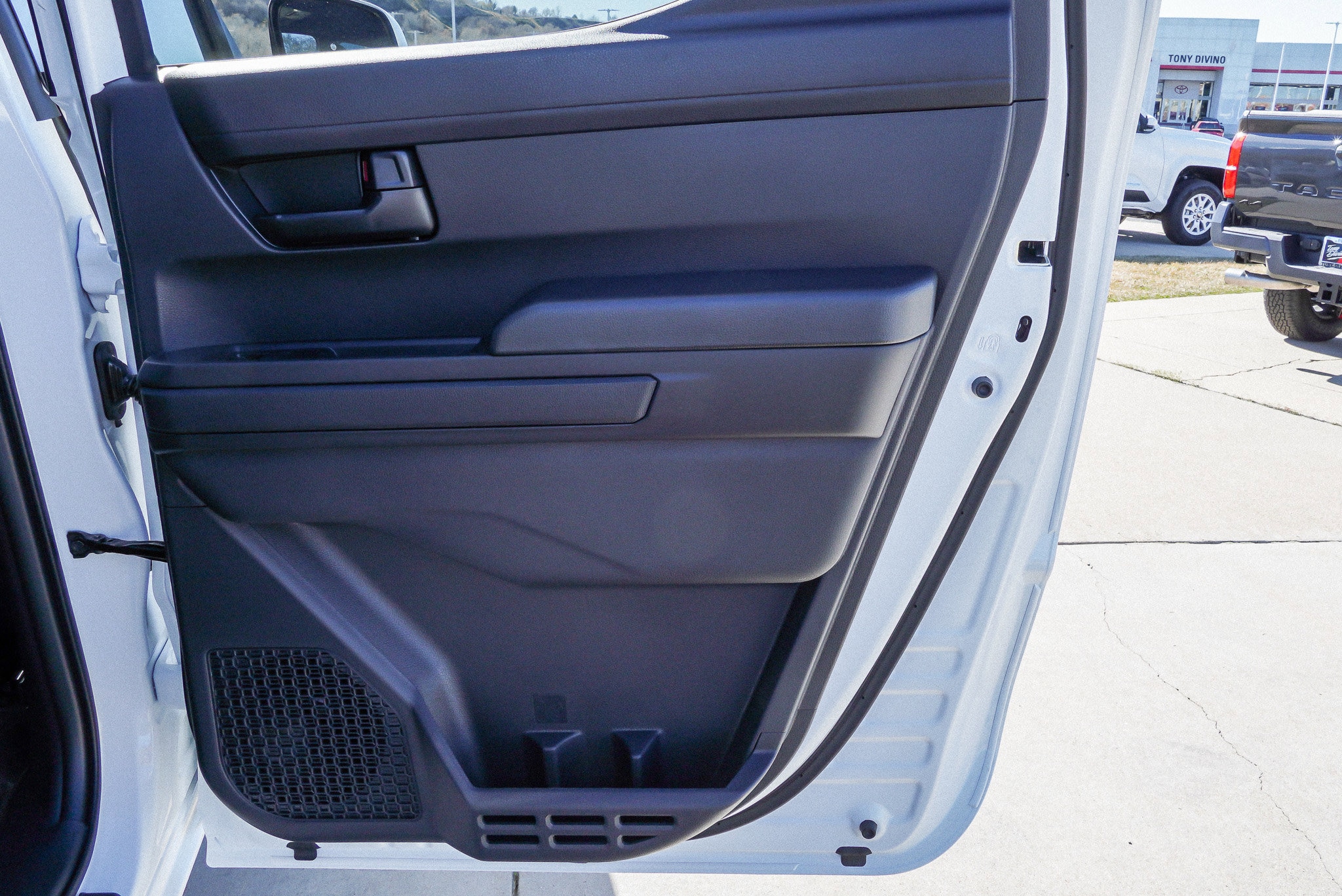 2026 Toyota Tacoma SR5 - Photo 28