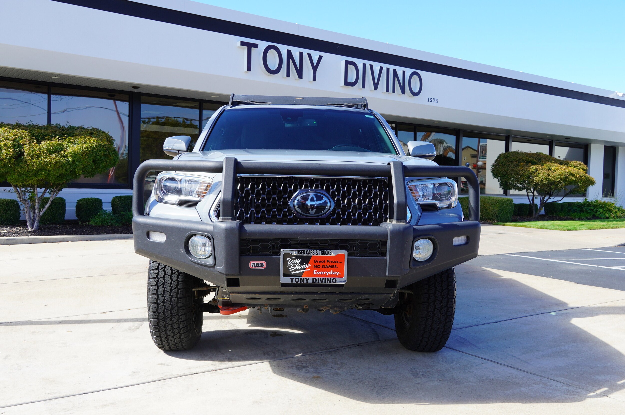 2018 Toyota Tacoma TRD Off-Road Double Cab photo 3