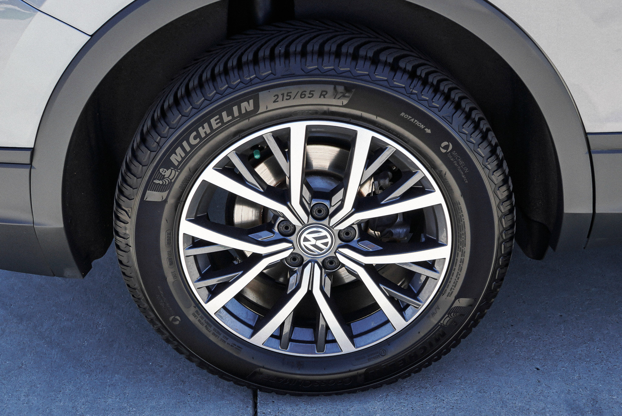 2019 Volkswagen Tiguan SE - Photo 11