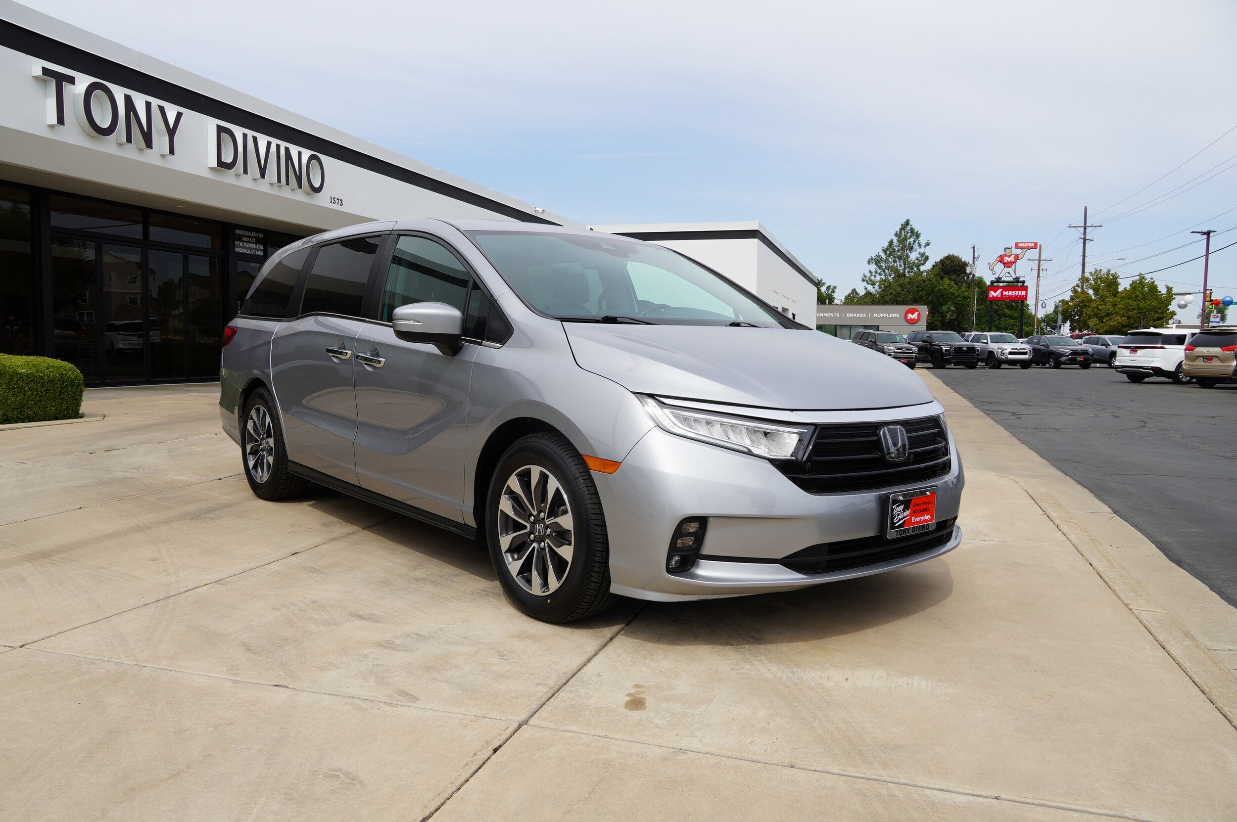 2024 Honda Odyssey EX-L photo 2