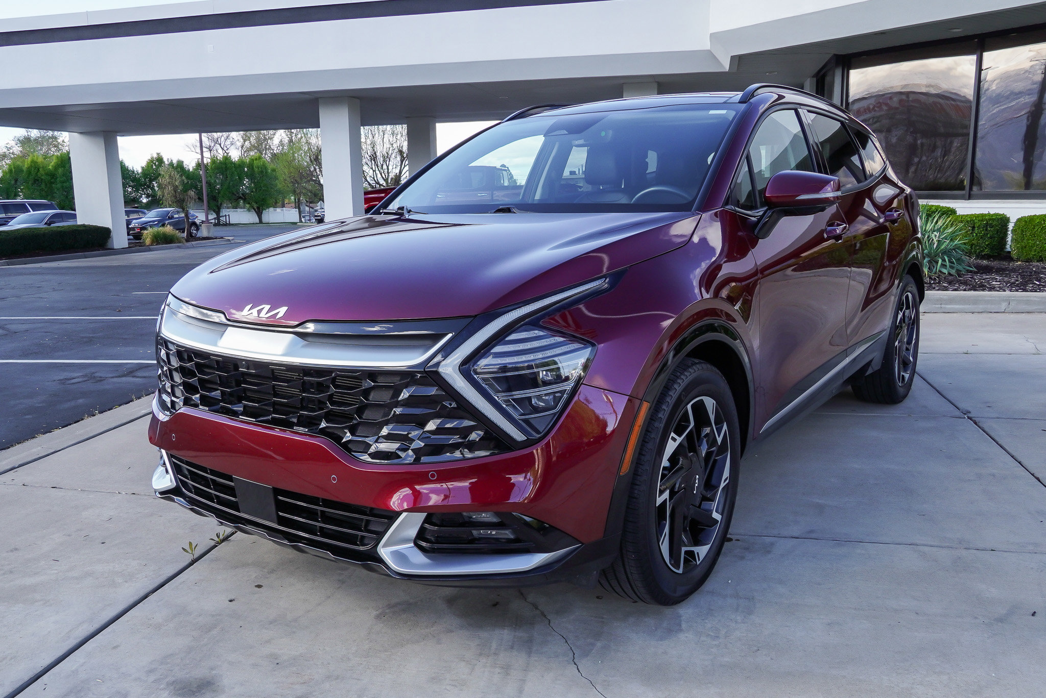 View vehicle photo 4