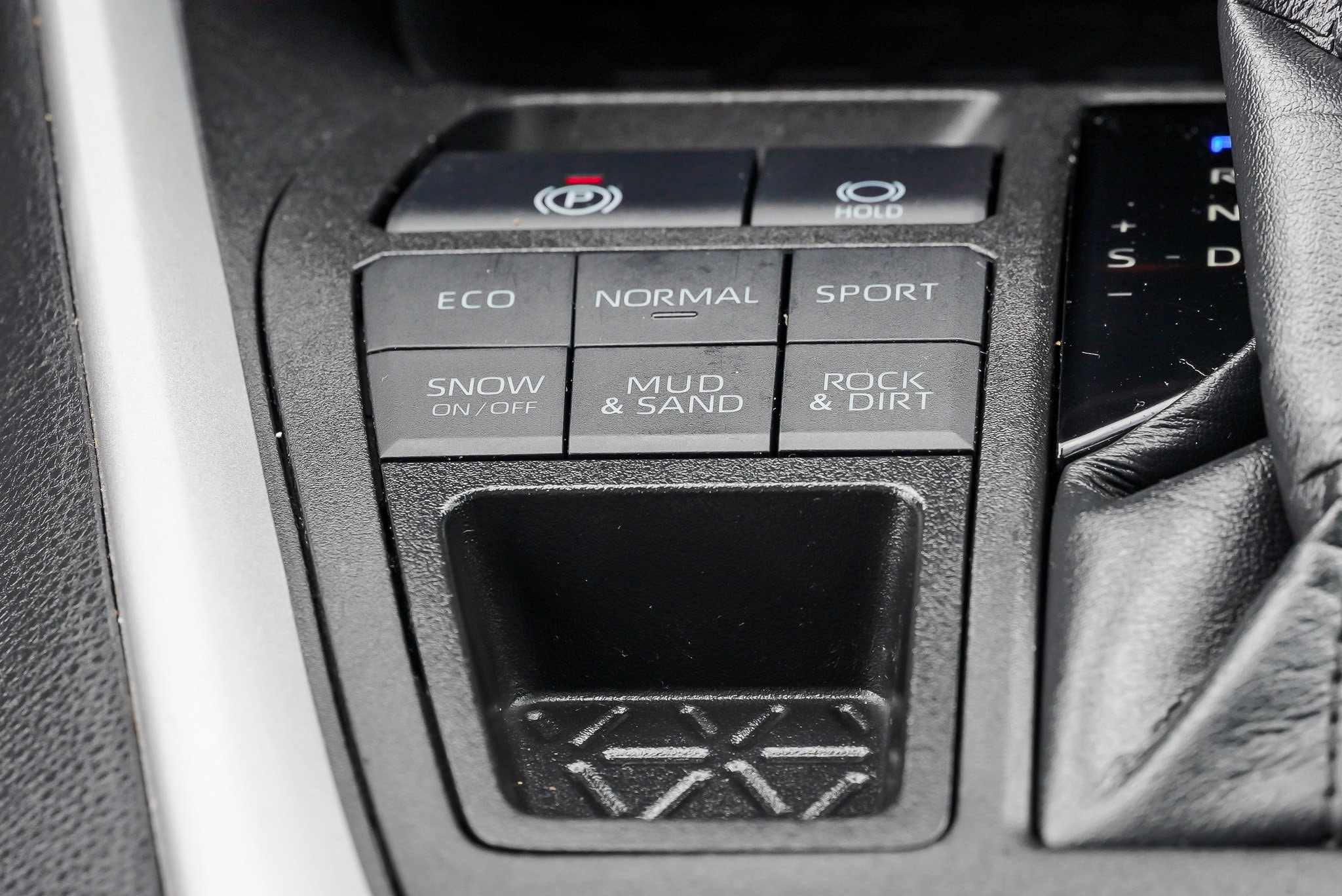 2023 Toyota RAV4 XLE - Photo 37