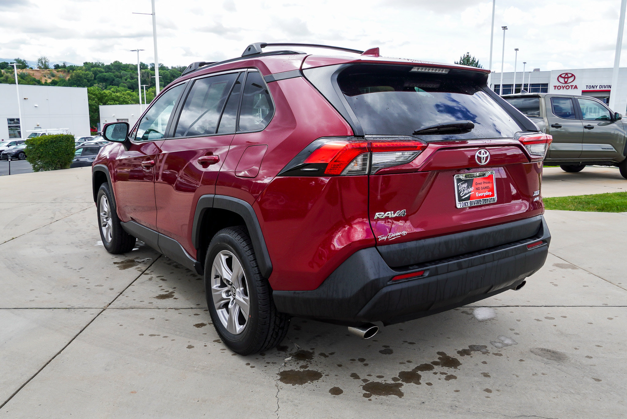 2023 Toyota RAV4 XLE - Photo 6