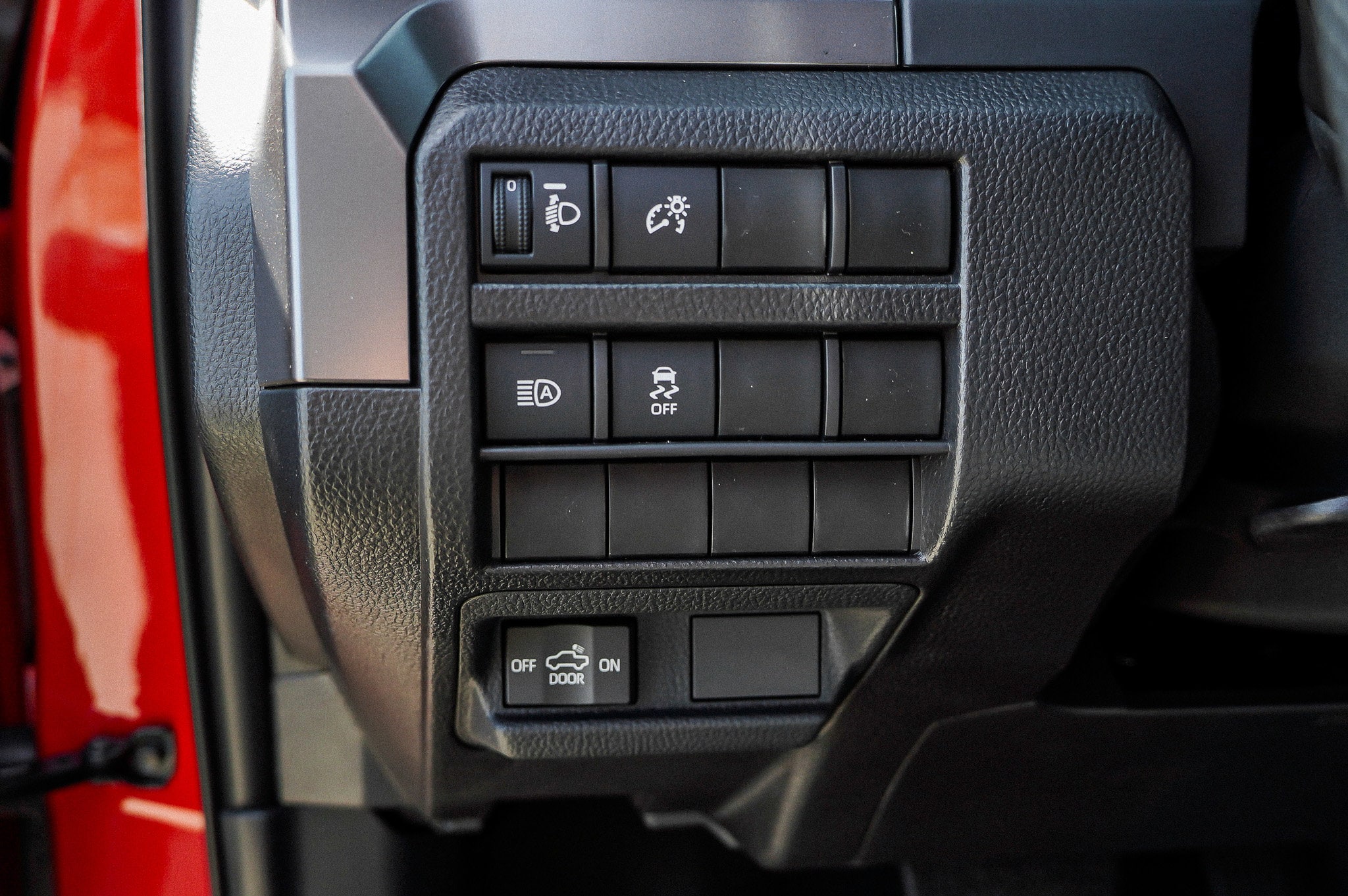 2026 Toyota Tacoma SR5 - Photo 18