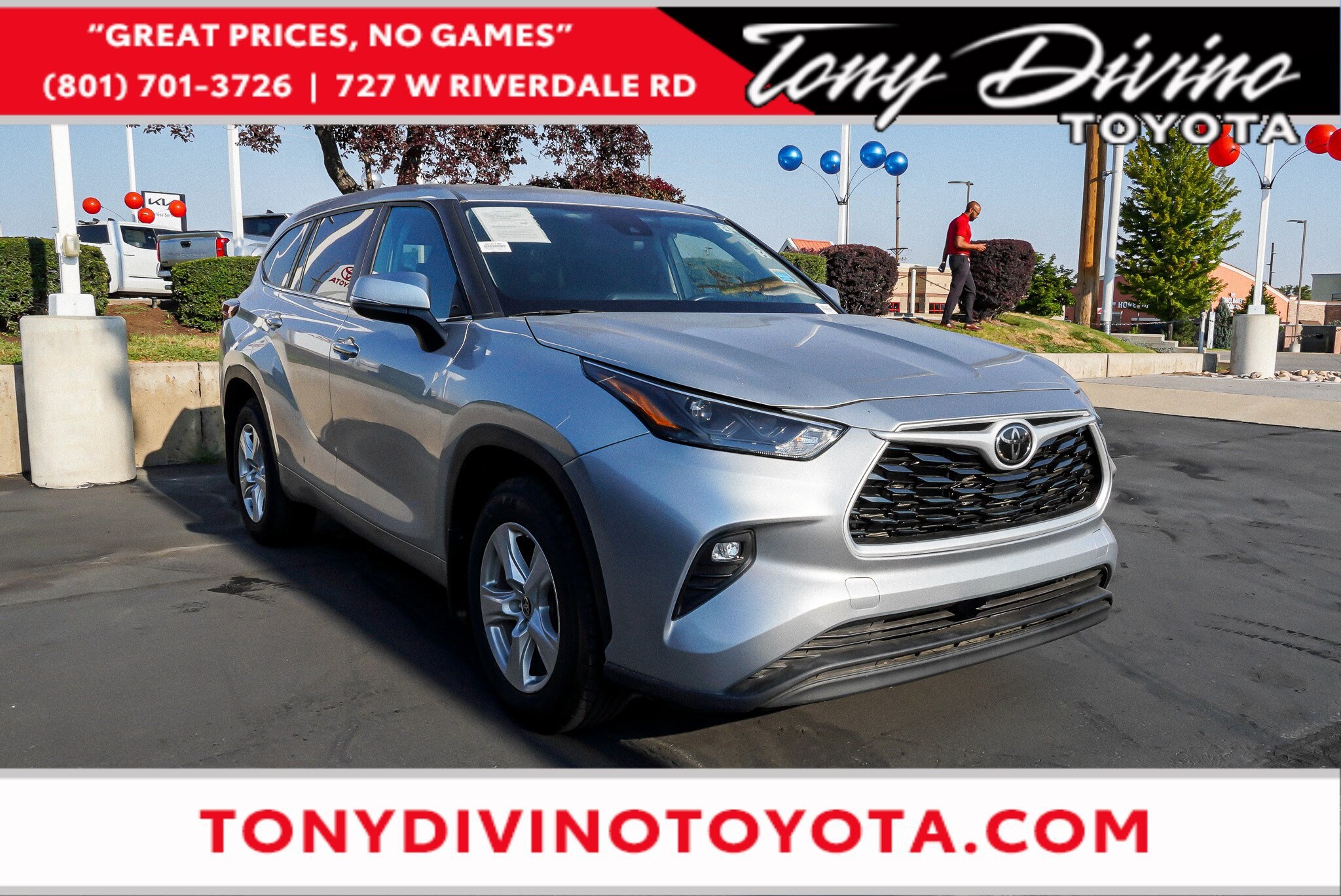 Celestial Silver Metallic 2024 Toyota Highlander SUV / Crossover All-Wheel Drive Automatic