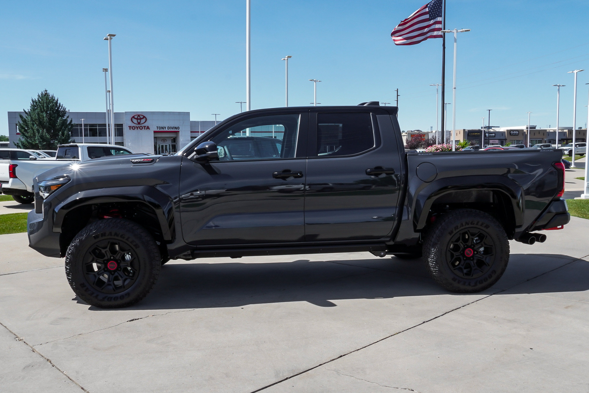 2026 Toyota Tacoma TRD Pro - Photo 6