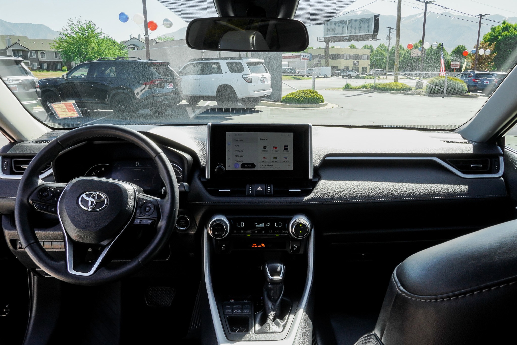 2024 Toyota RAV4 XLE Premium - Photo 31