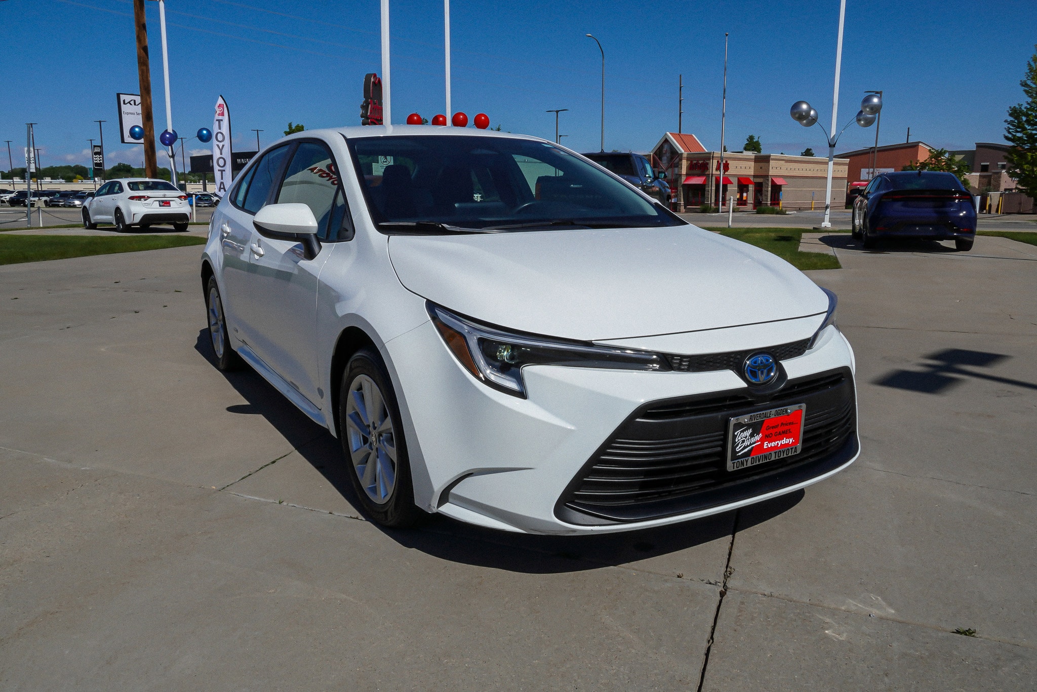 Certified 2024 Toyota Corolla LE with VIN JTDBDMHE7RJ008947 for sale in Riverdale, UT