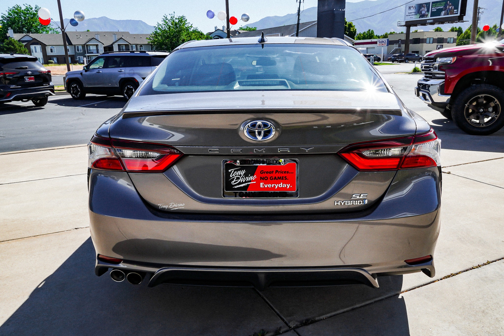 2021 Toyota Camry SE - Photo 7