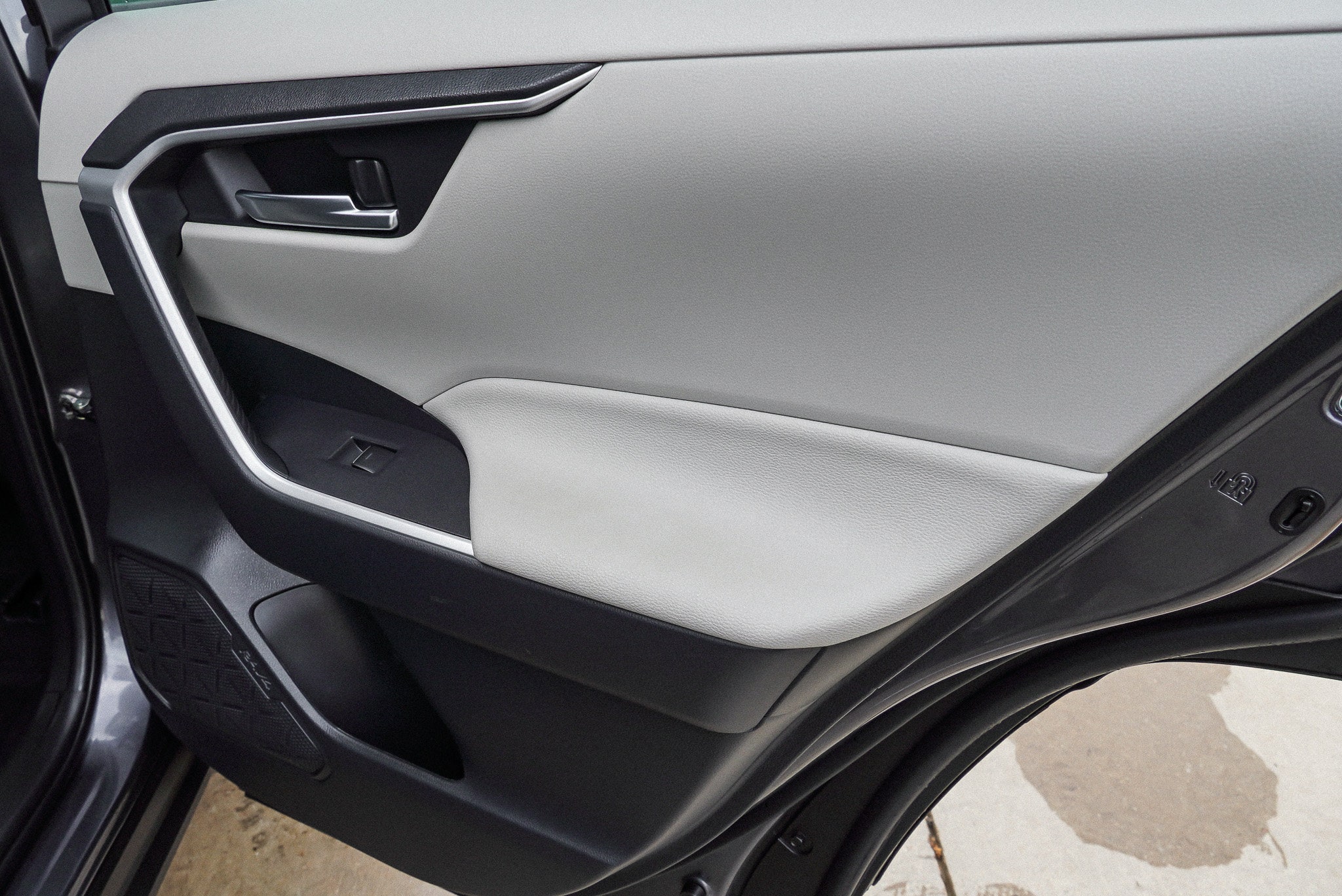 2023 Toyota RAV4 XLE Premium - Photo 31