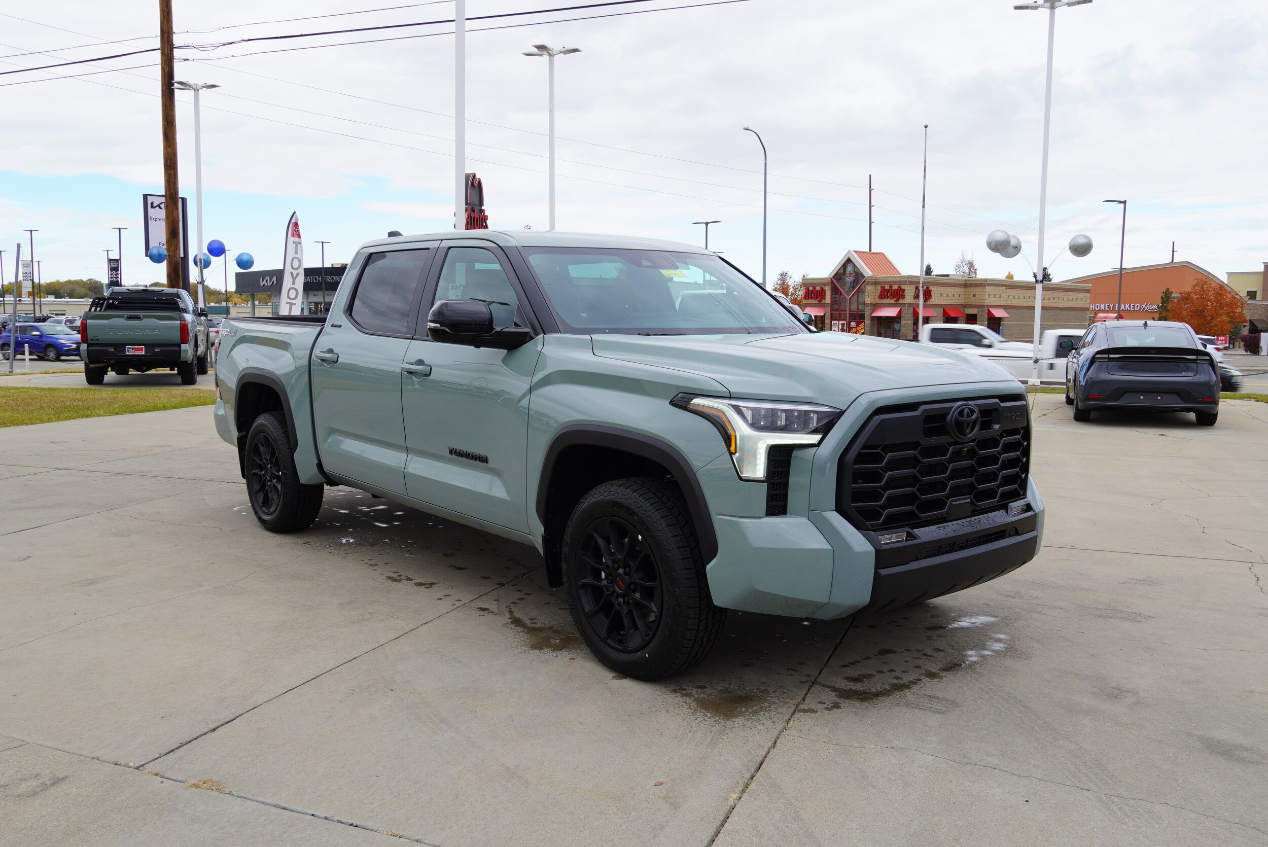 2026 Toyota Tundra Limited photo 2