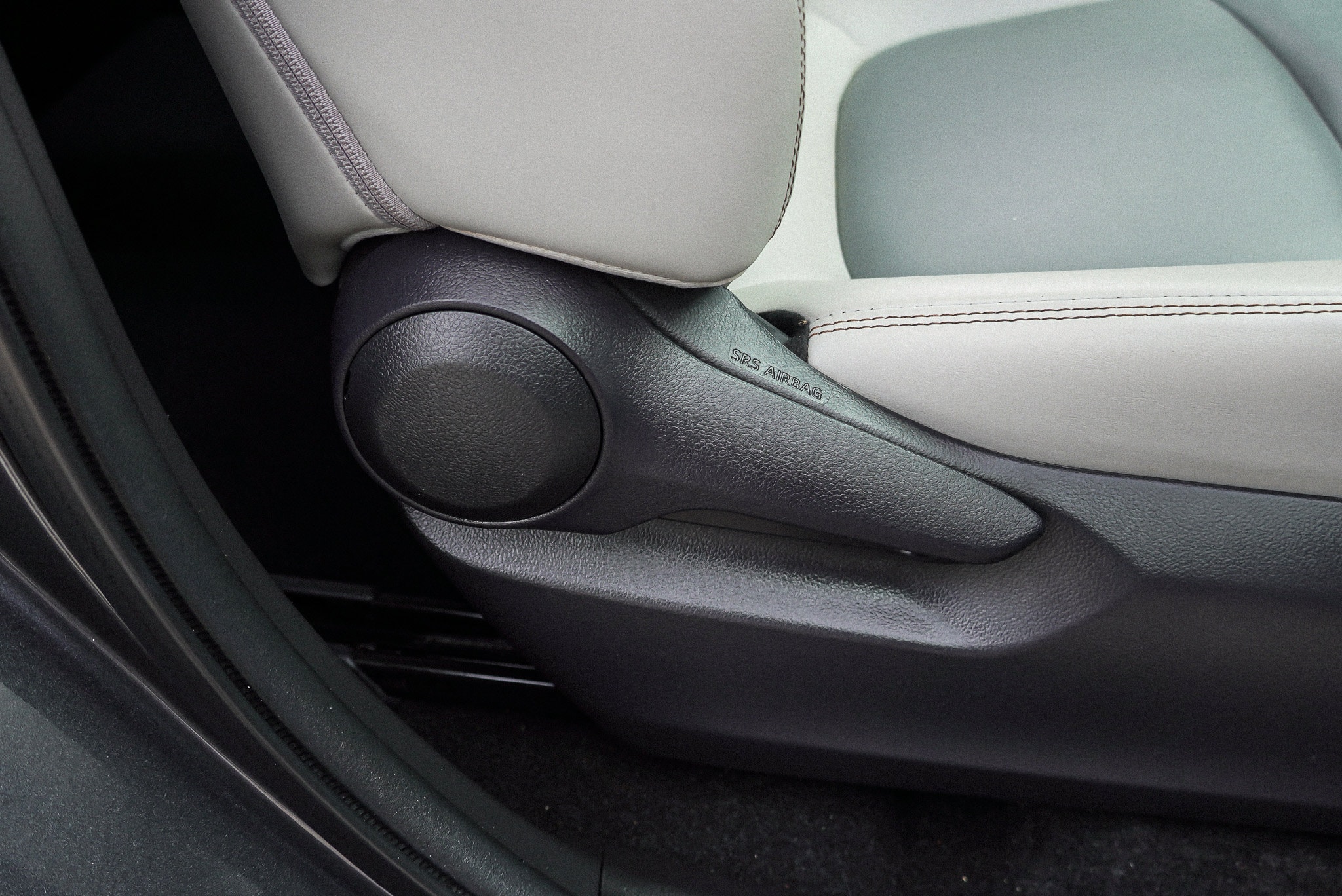 2023 Toyota RAV4 XLE Premium - Photo 28
