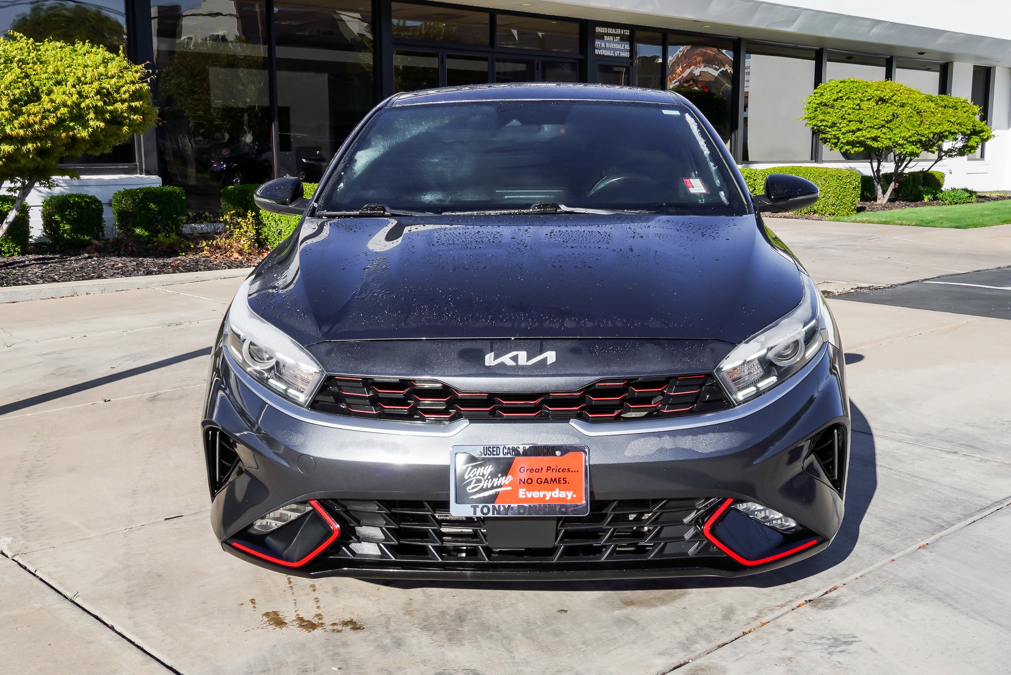 View vehicle photo 3