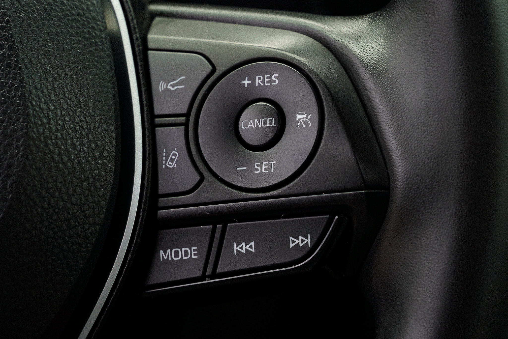 2023 Toyota RAV4 XLE Premium - Photo 36