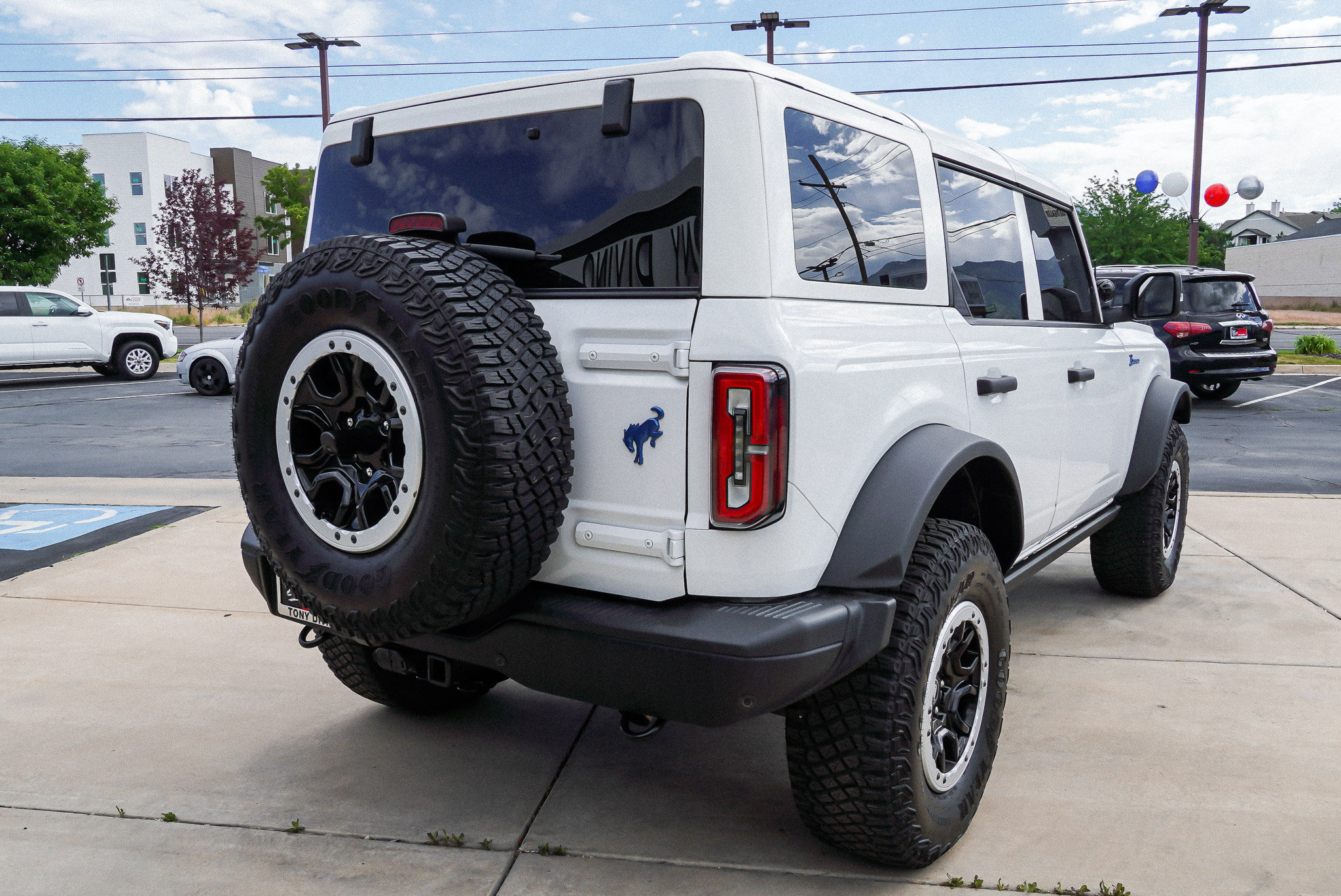 2024 Ford Bronco 4-Door Badlands - Photo 8