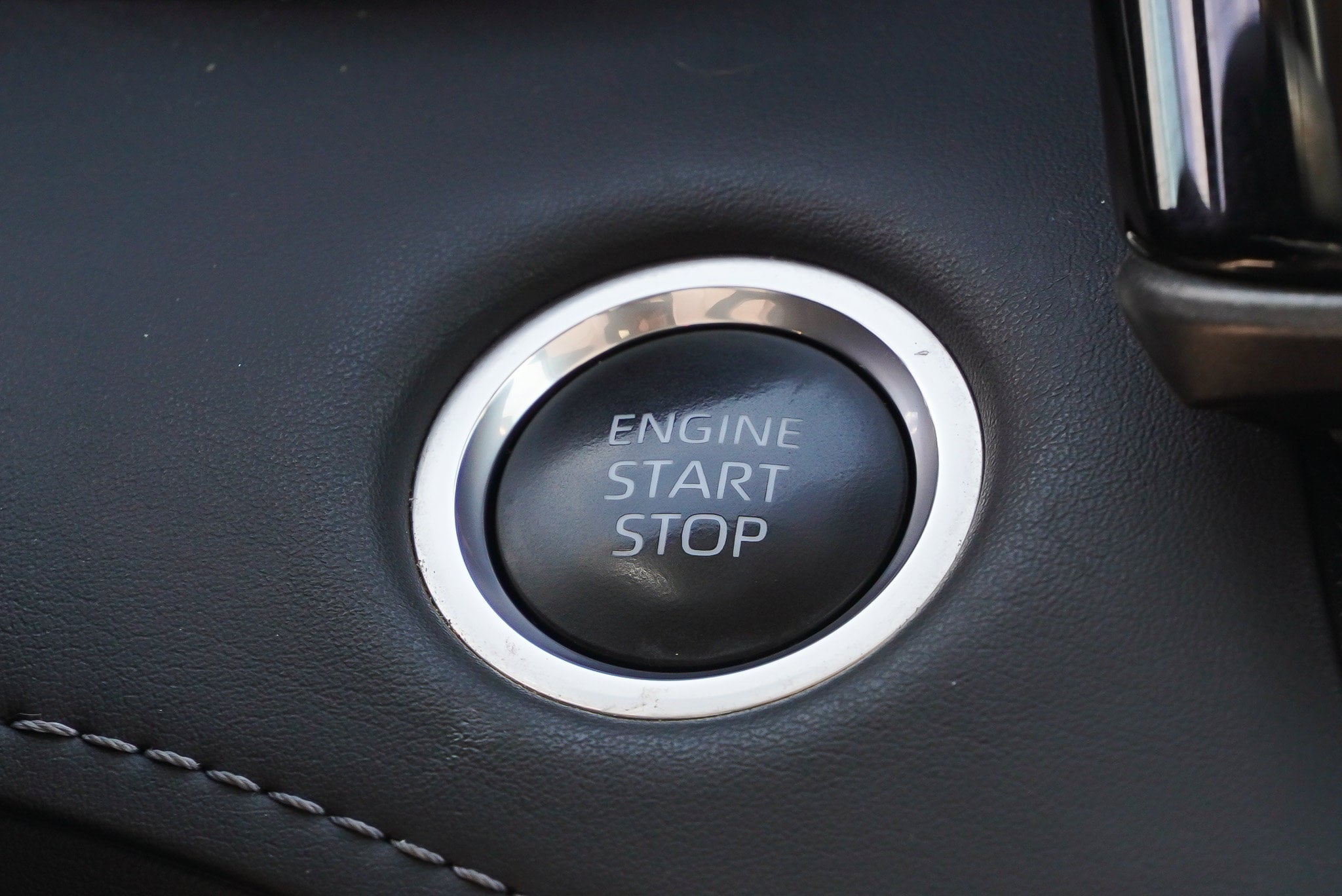 2024 Toyota Highlander LE - Photo 38